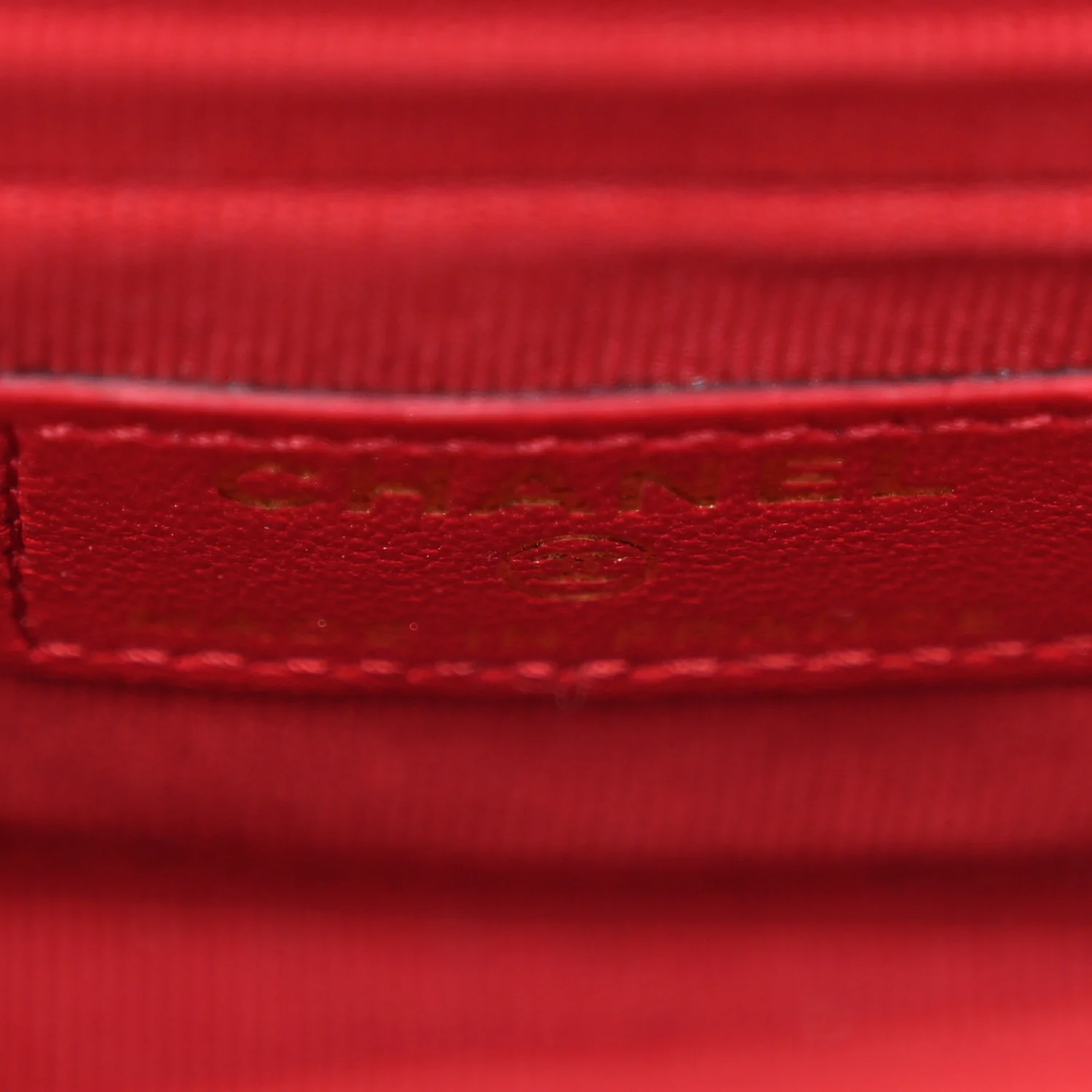 Lambskin Quilted Top Handle Flap Clutch With Chain Red - Image 6