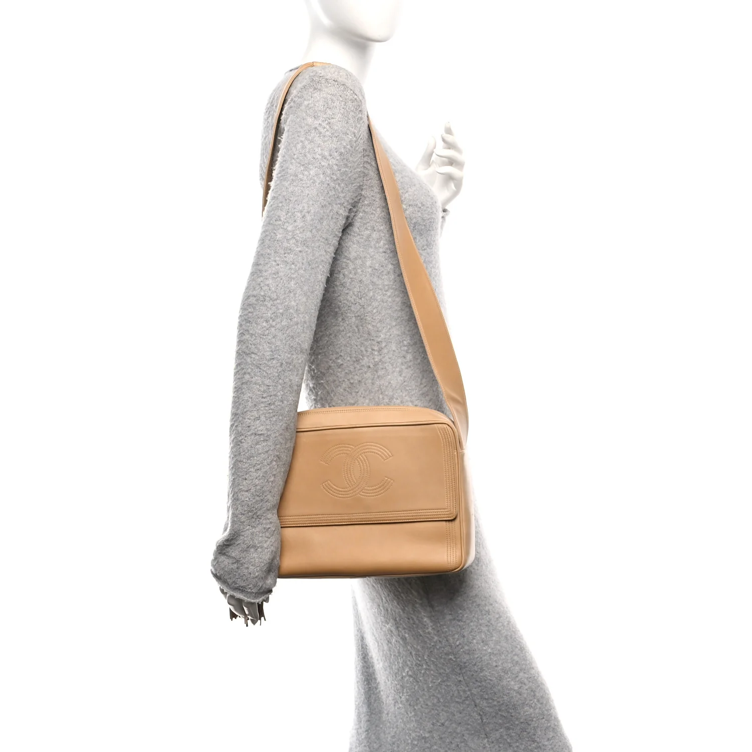 Lambskin Tassel CC Camera Case Beige - Image 2