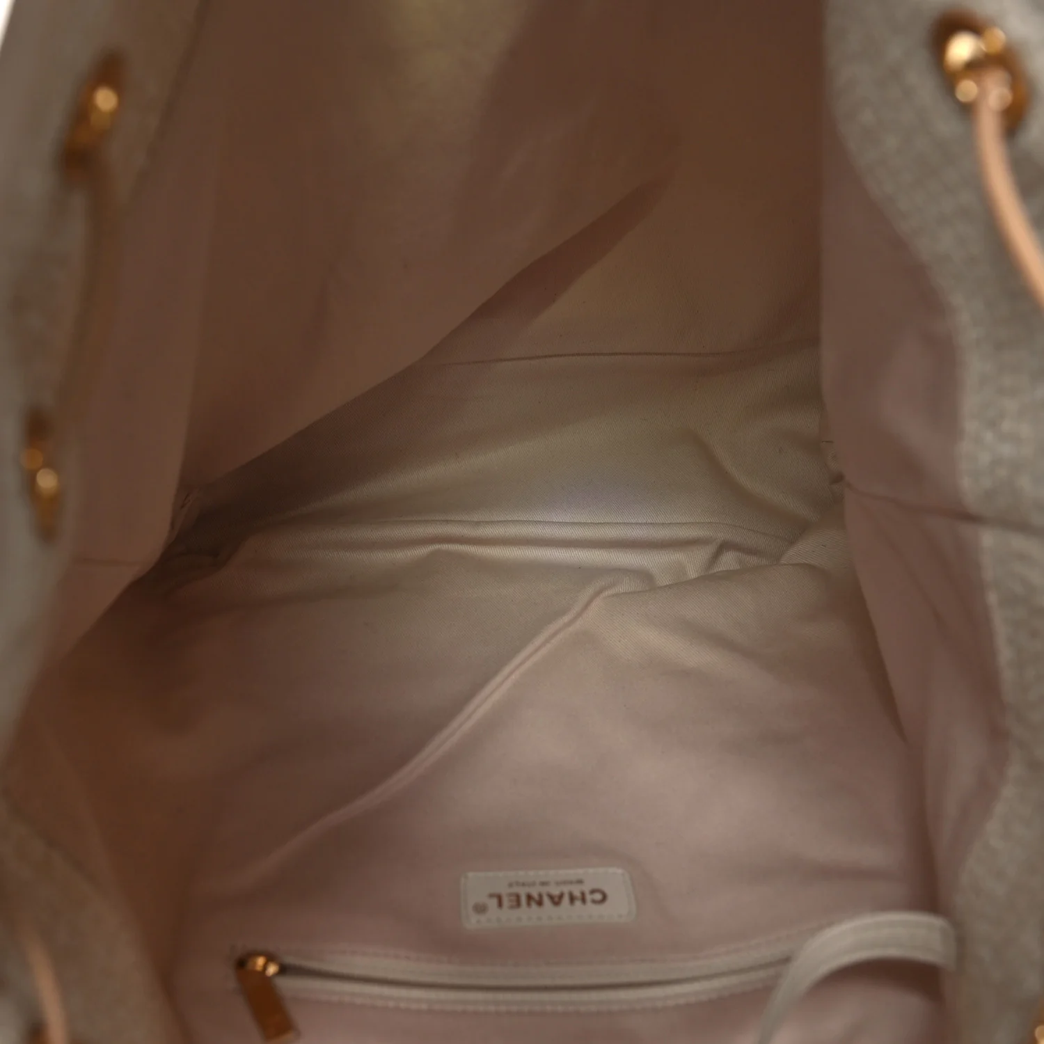 Lurex Boucle Large Deauville Backpack Beige - Image 5