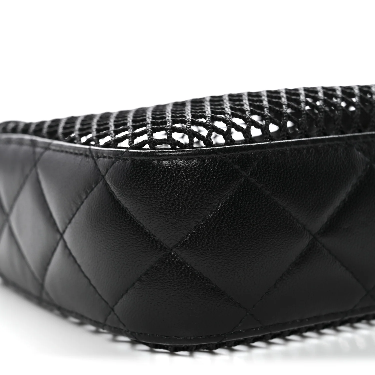 Mesh Shiny Lambskin Clutch With Chain Black - Image 10
