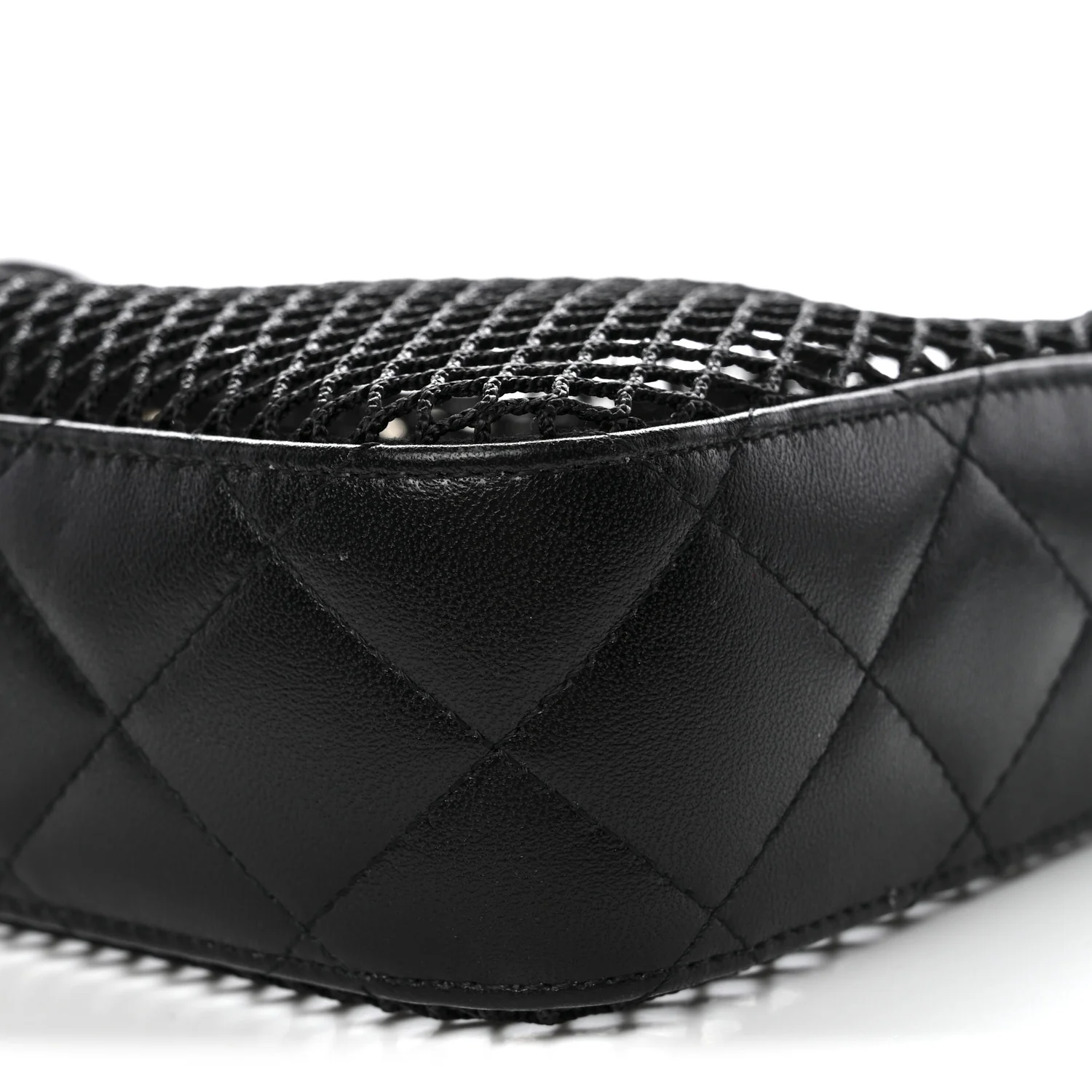 Mesh Shiny Lambskin Clutch With Chain Black - Image 11