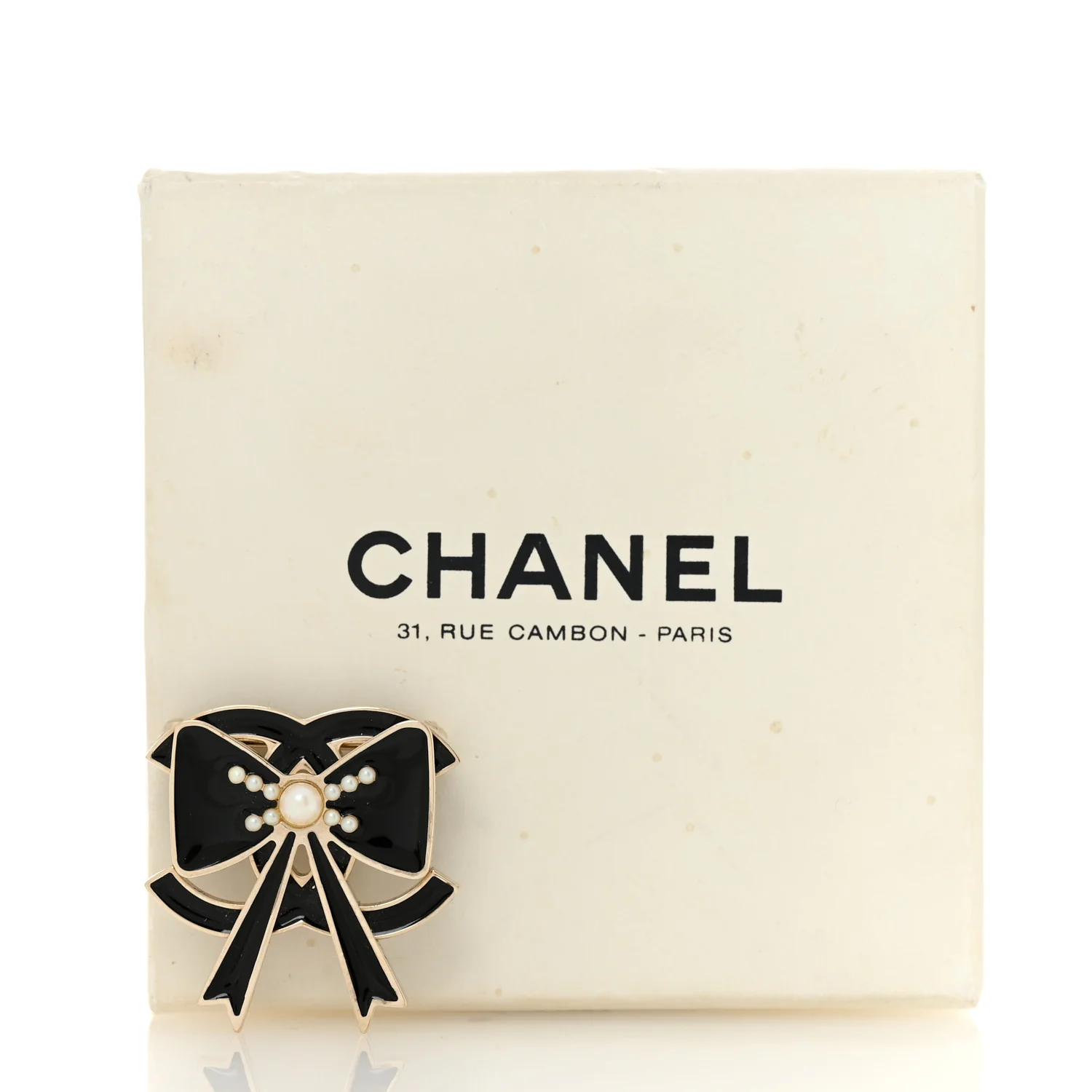 Metal Enamel Pearl CC Bow Brooch Black Gold - Image 4
