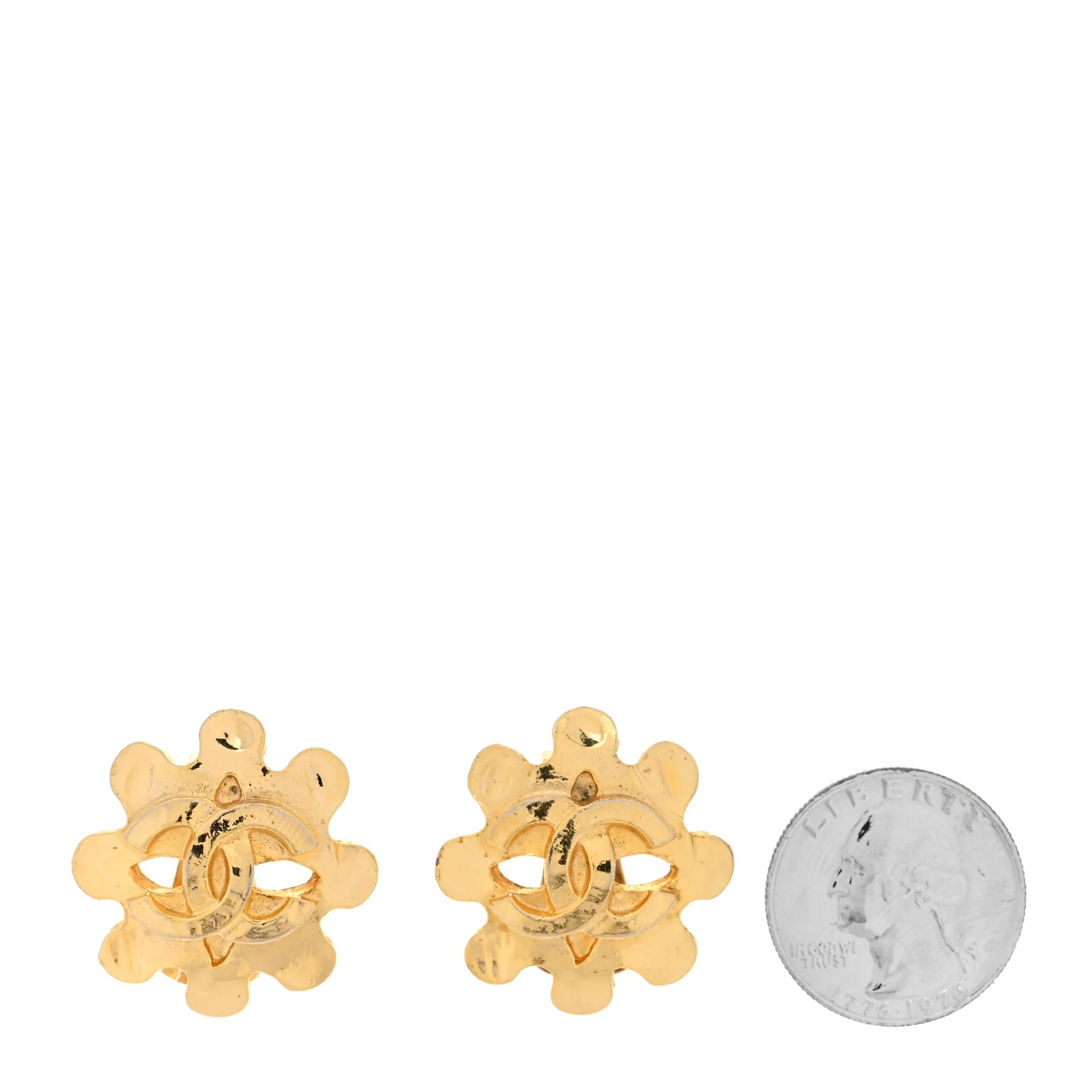 Metal Flower CC Clip On Earrings Gold - Image 2