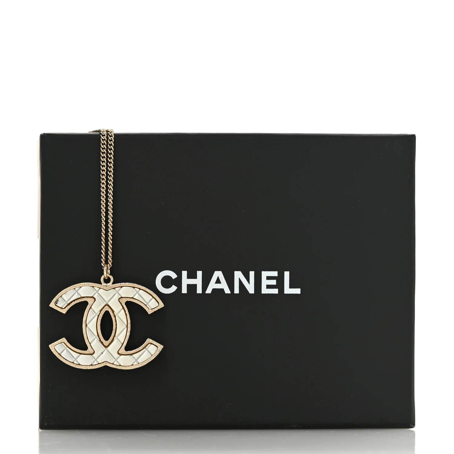 Metal Quilted CC Pendant Necklace Gold White - Image 5