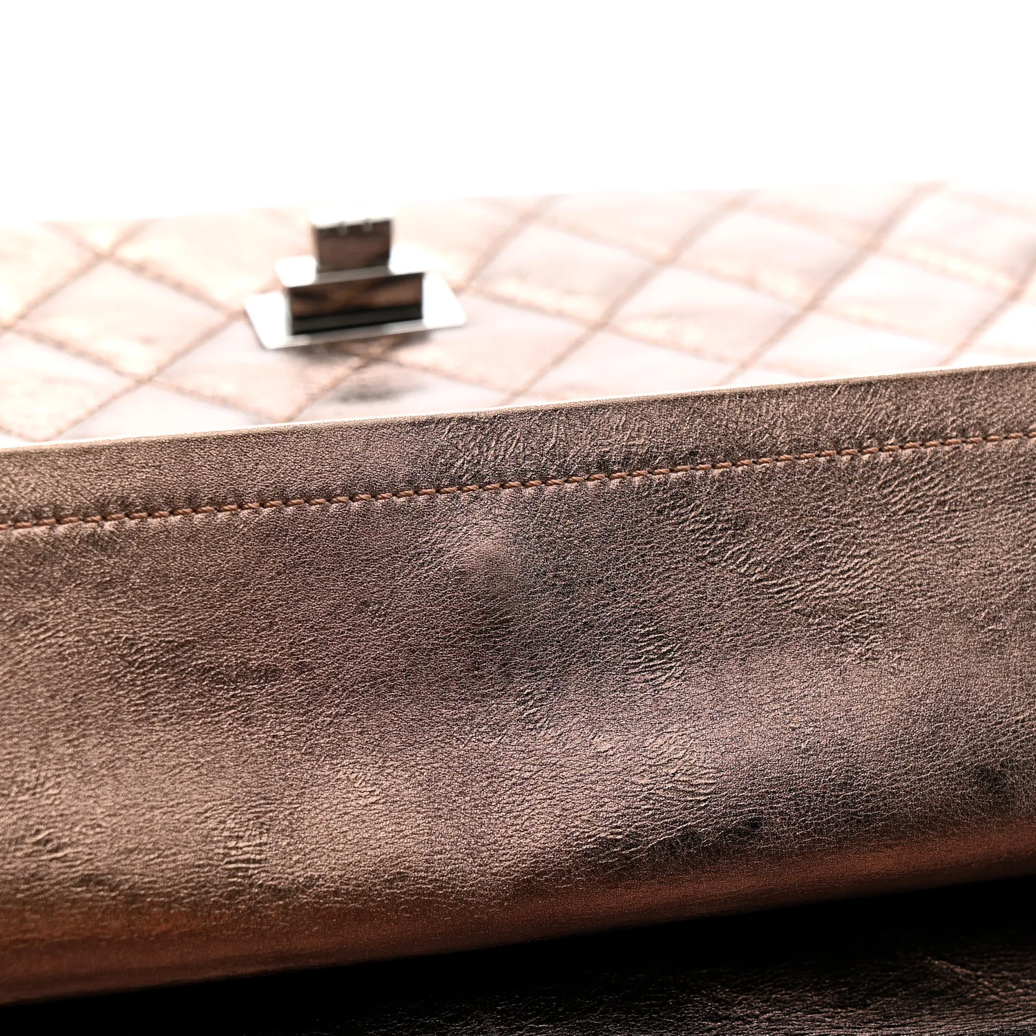 Metallic Aged Calfskin Quilted 2.55 Reissue 226 Flap Bronze - Image 11