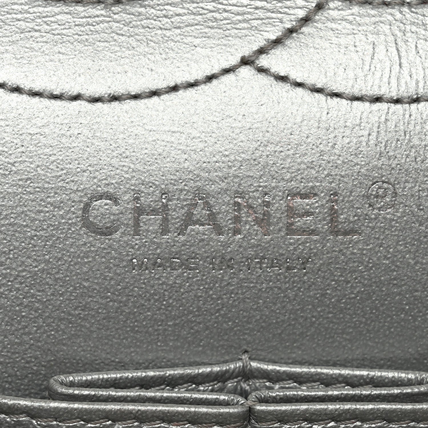 Metallic Aged Calfskin Quilted 2.55 Reissue 226 Flap Silver - Image 15