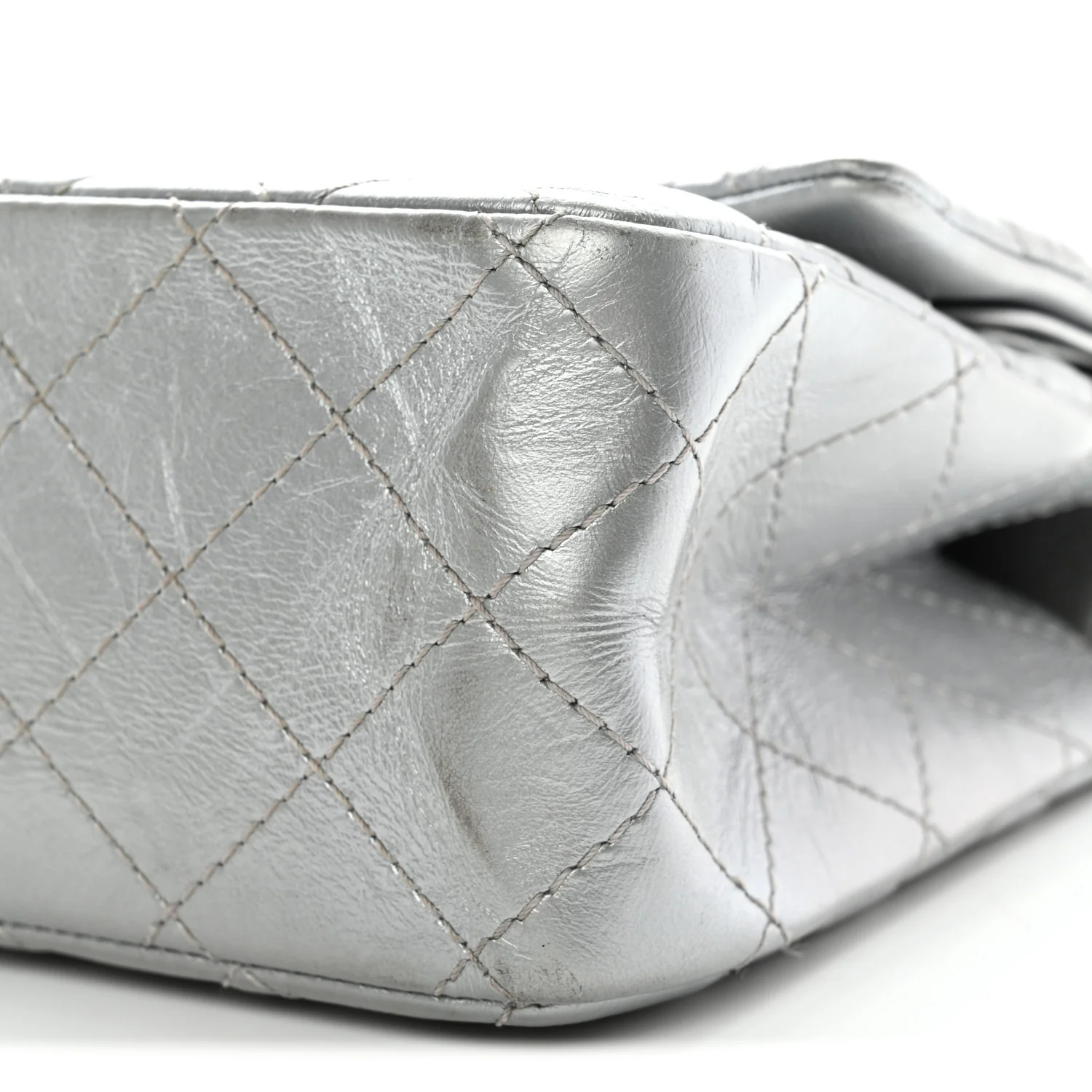 Metallic Aged Calfskin Quilted 2.55 Reissue 226 Flap Silver - Image 28
