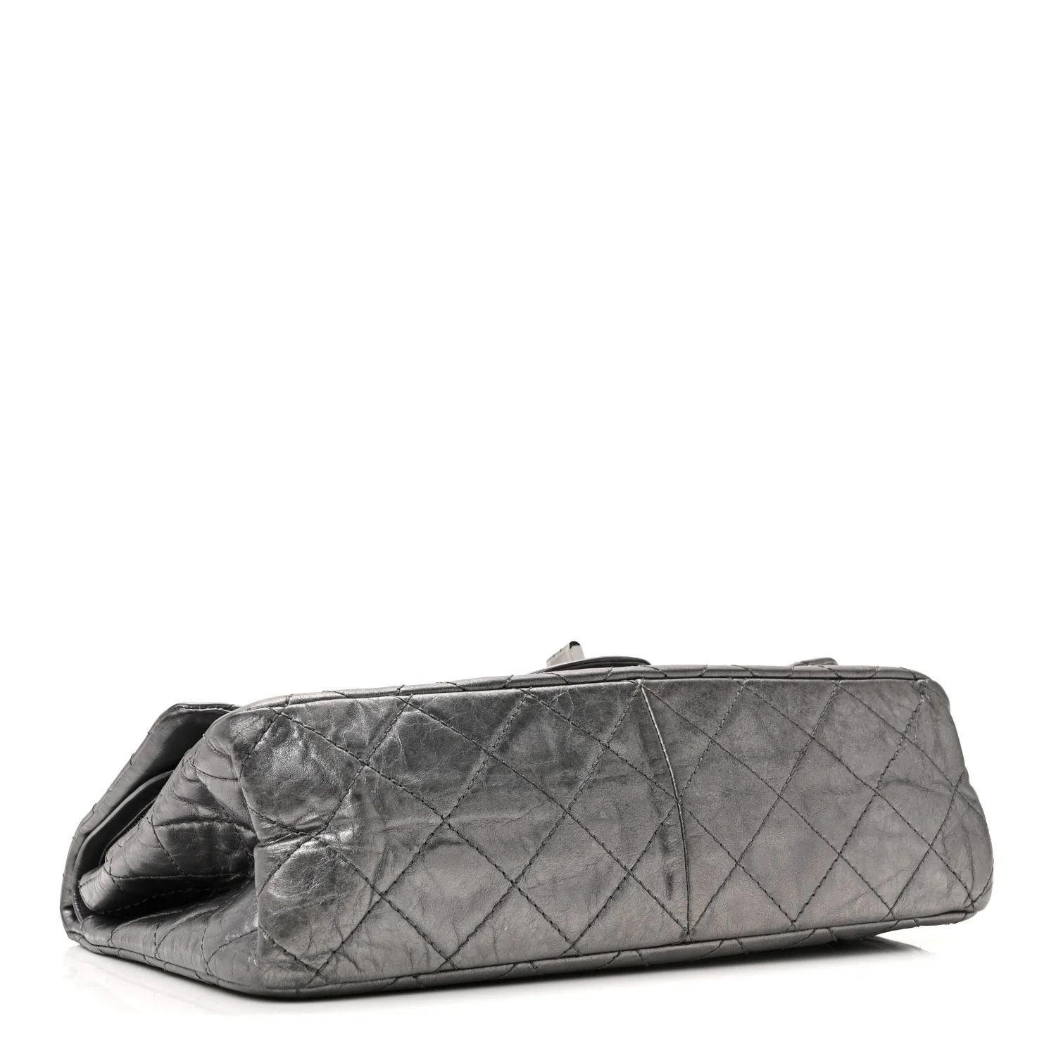 Metallic Aged Calfskin Quilted 2.55 Reissue 227 Flap Dark Silver - Image 8