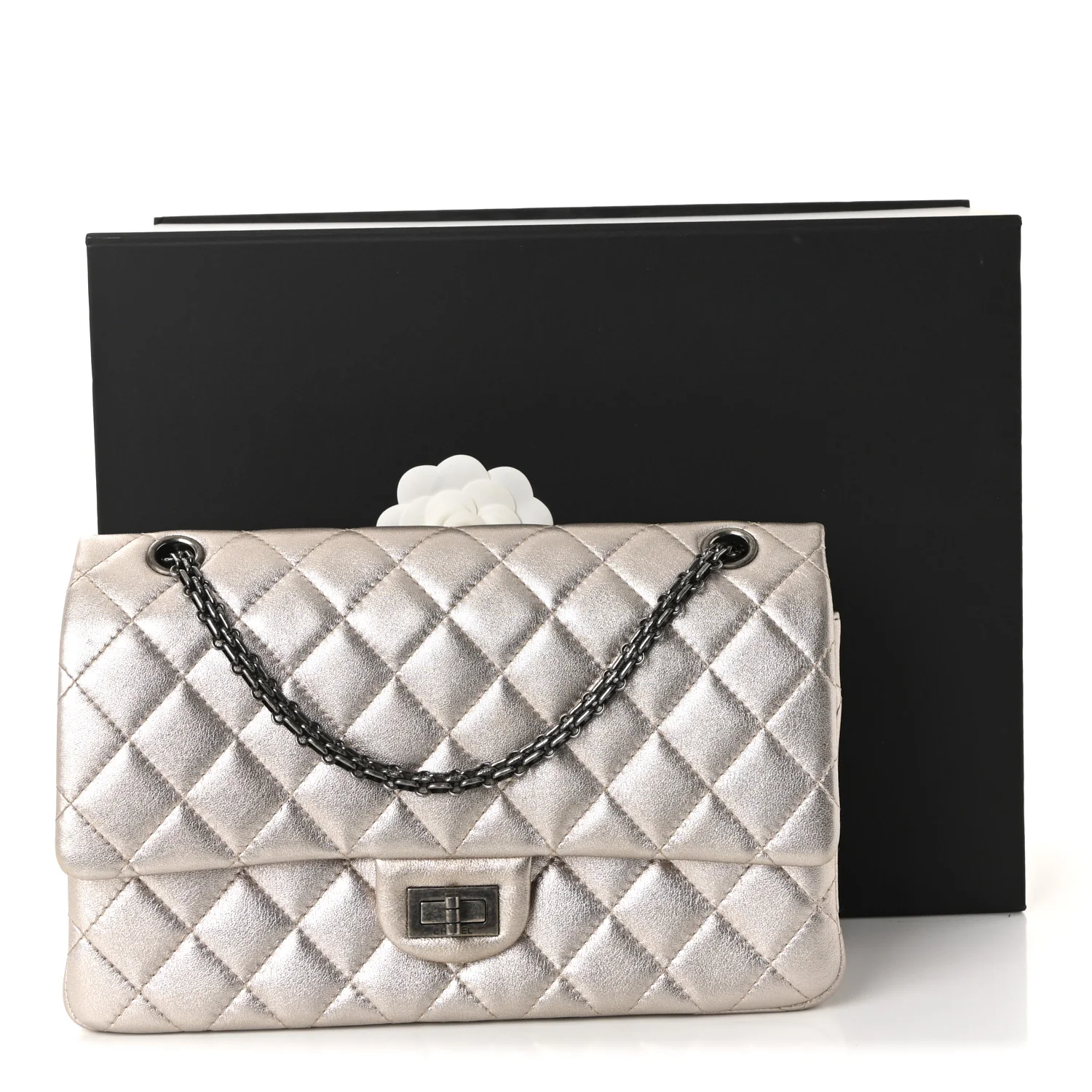 Metallic Calfskin Quilted 2.55 Reissue 226 Flap Light Pink - Image 11