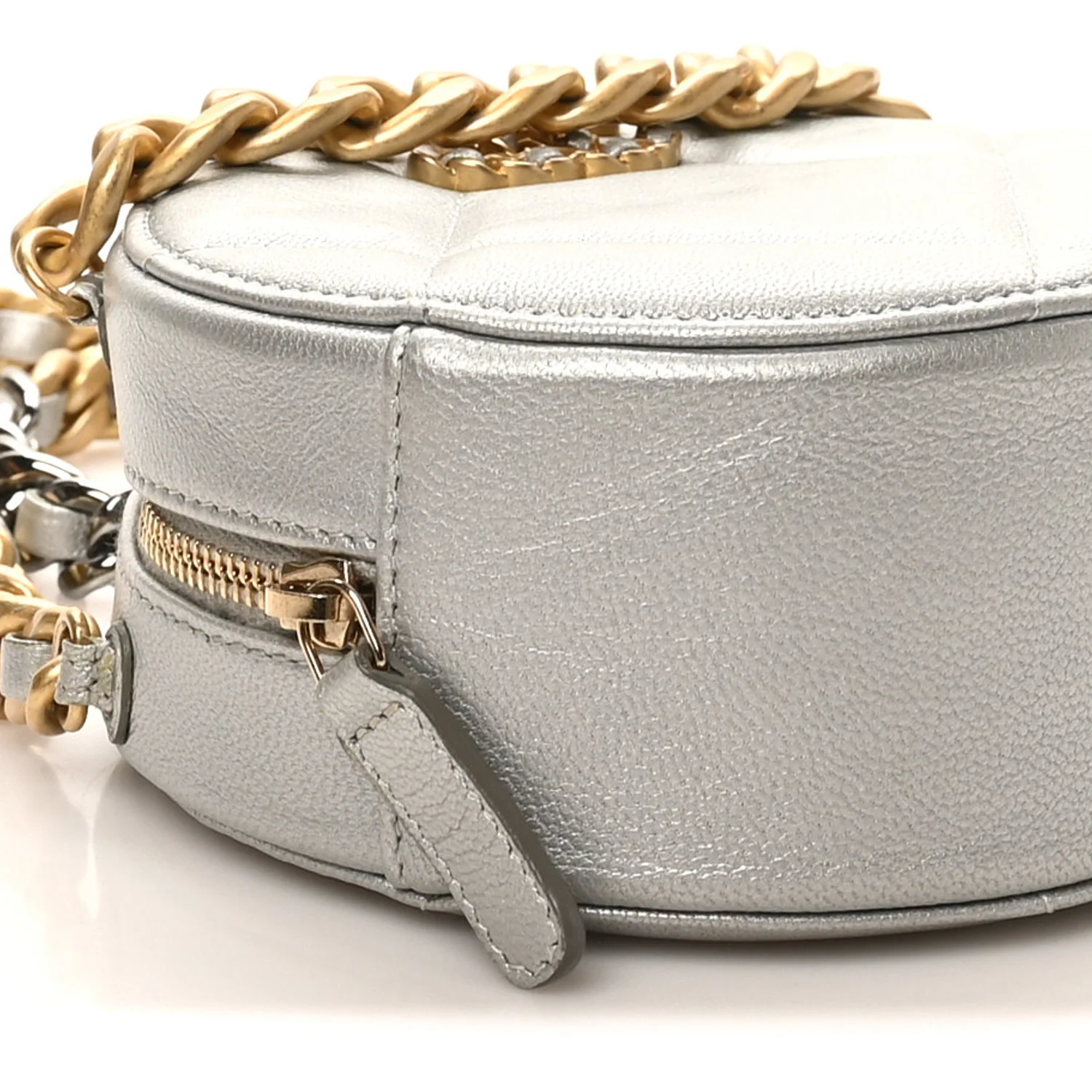 Metallic Lambskin Quilted Chanel 19 Round Clutch With Chain Silver - Image 9