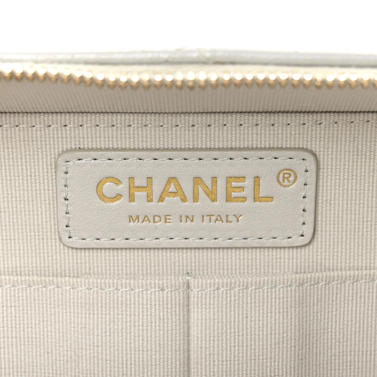Metallic Lambskin Quilted Top Handle Vanity Case Silver - Image 7