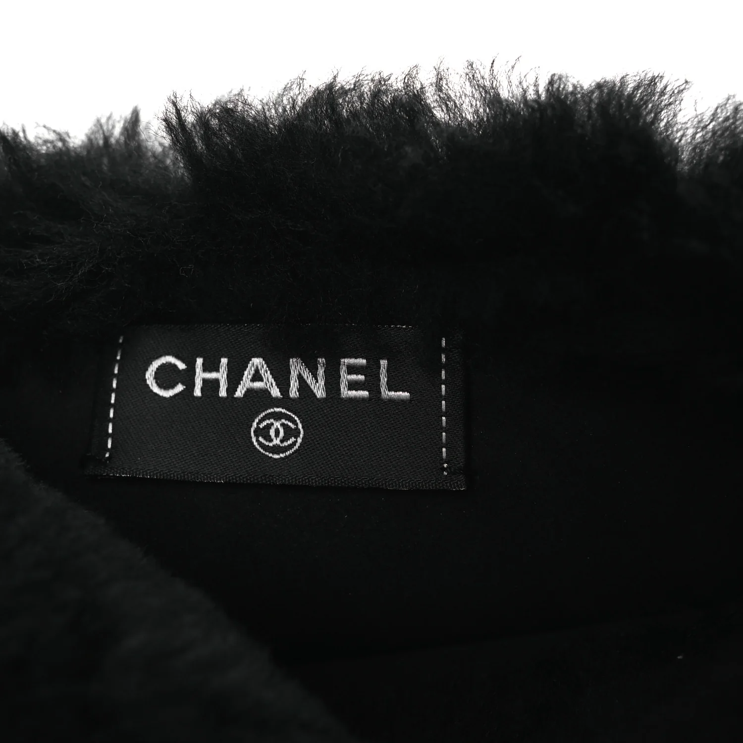 Muff Shearling Lambskin Bag Black Ecru - Image 6