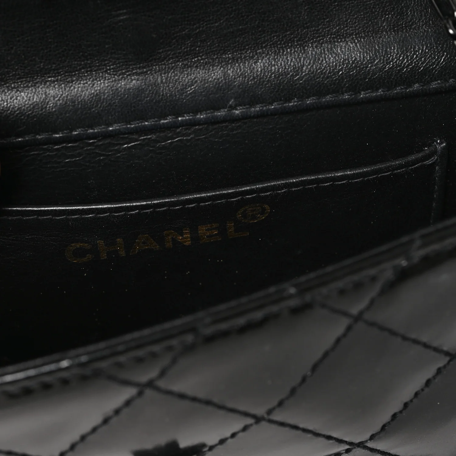 Patent Calfskin Quilted Reissue Mini Wallet On Chain So Black - Image 6