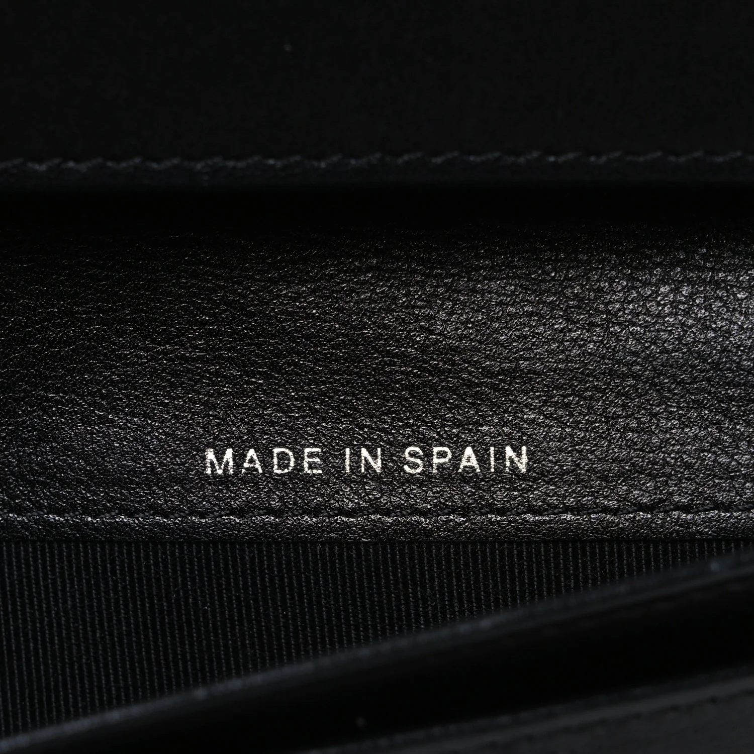 Patent Calfskin Quilted Yen Wallet So Black - Image 7