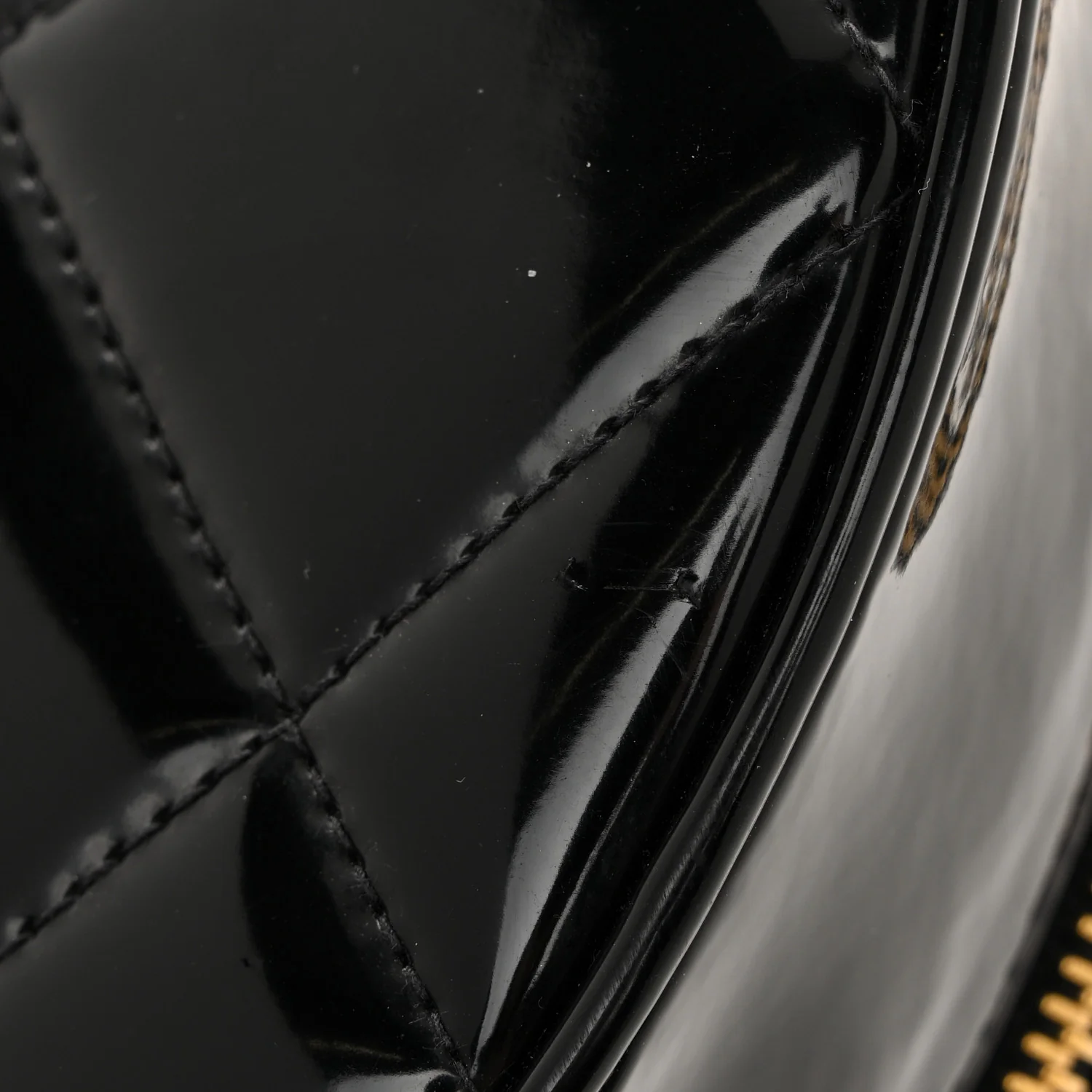 Patent CC Round Vanity Case Black - Image 13
