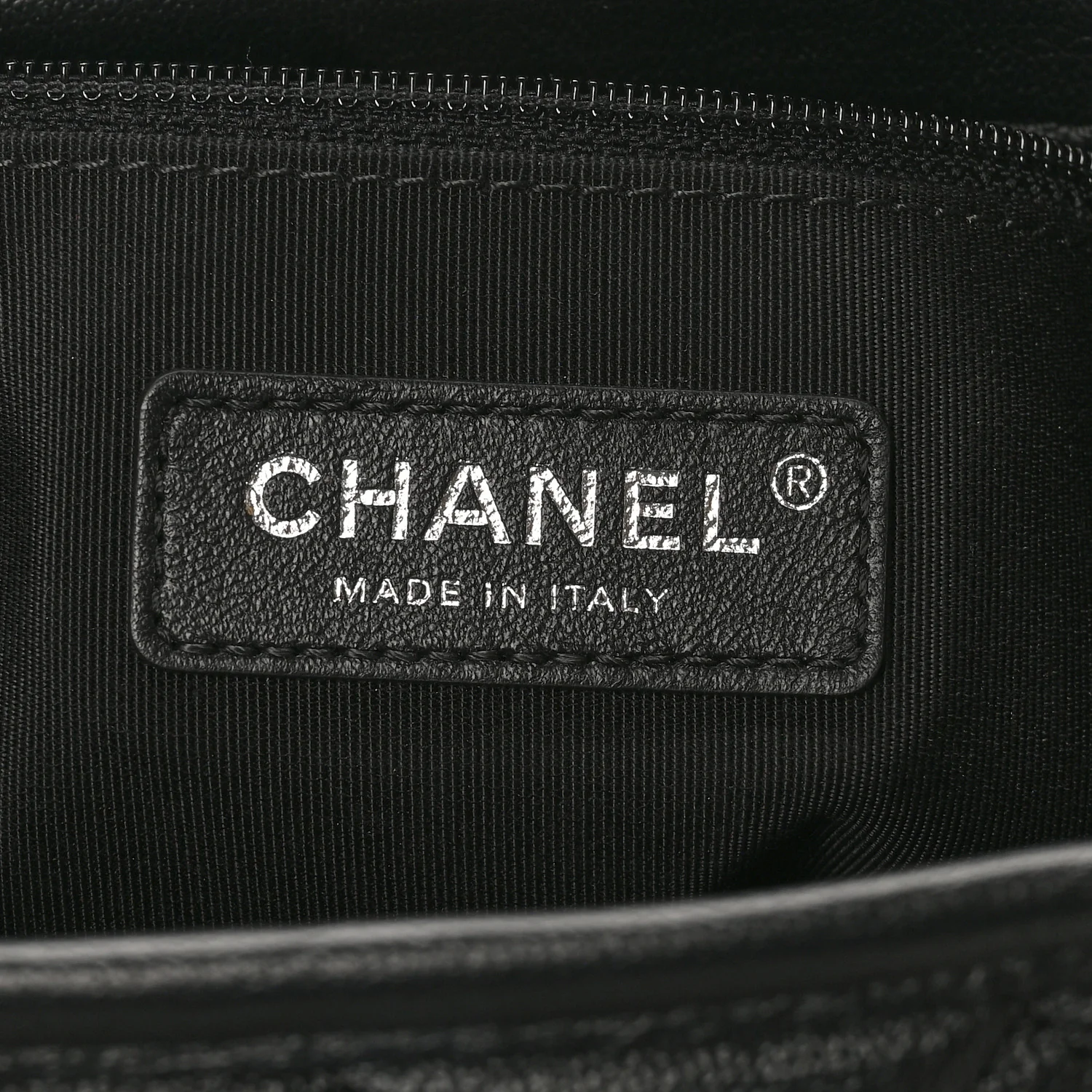 Patent Goatskin Quilted Medium Gabrielle Hobo Black - Image 6