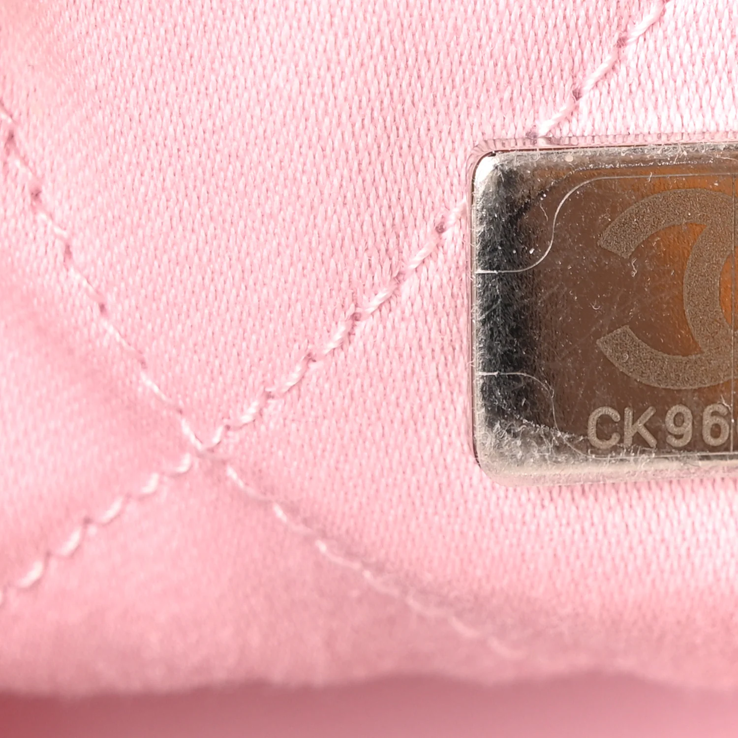 Patent Gradient Calfskin Quilted Mini Chanel 22 White Light Pink - Image 7