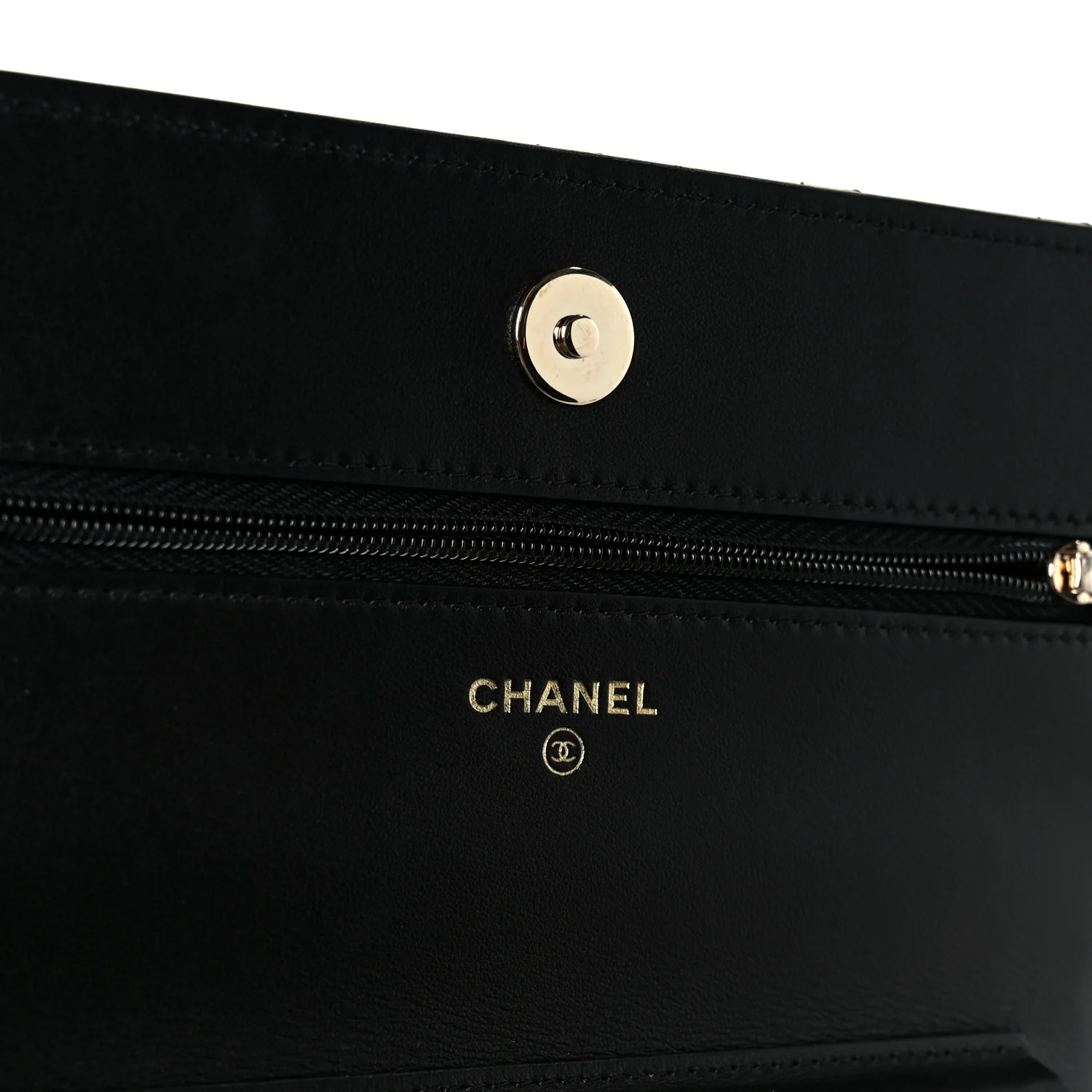 Patent Quilted Wallet On Chain WOC Black - Image 6