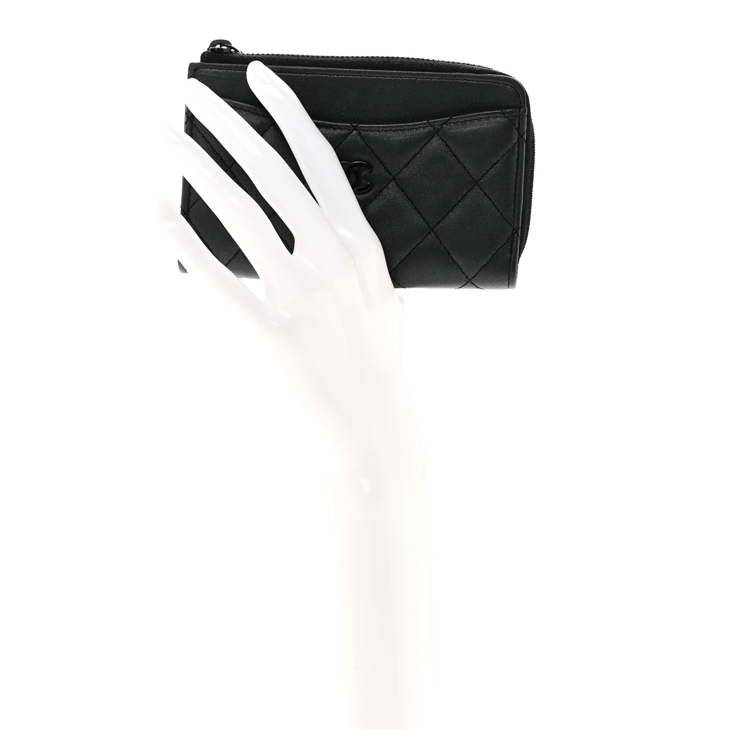 Pearly Lambskin Quilted Zip Card Holder So Black - Image 2