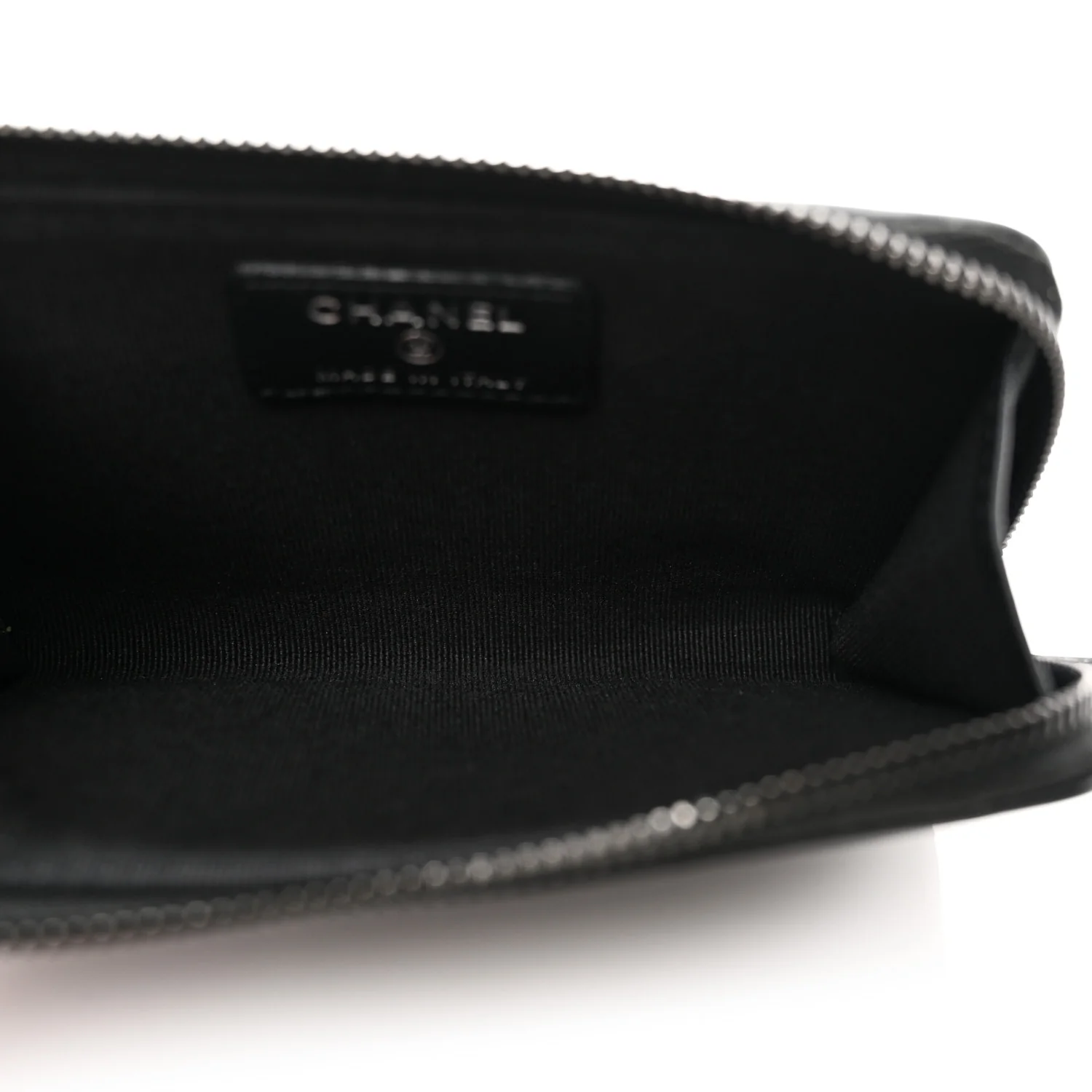Pearly Lambskin Quilted Zip Card Holder So Black - Image 5