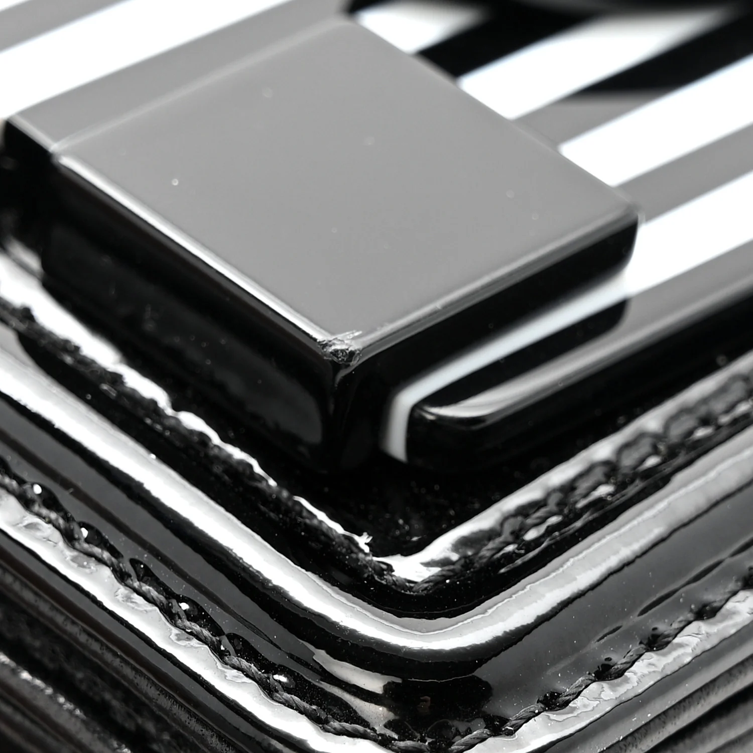 Plexiglass Patent Mini Striped Boy Brick Flap Black White - Image 11