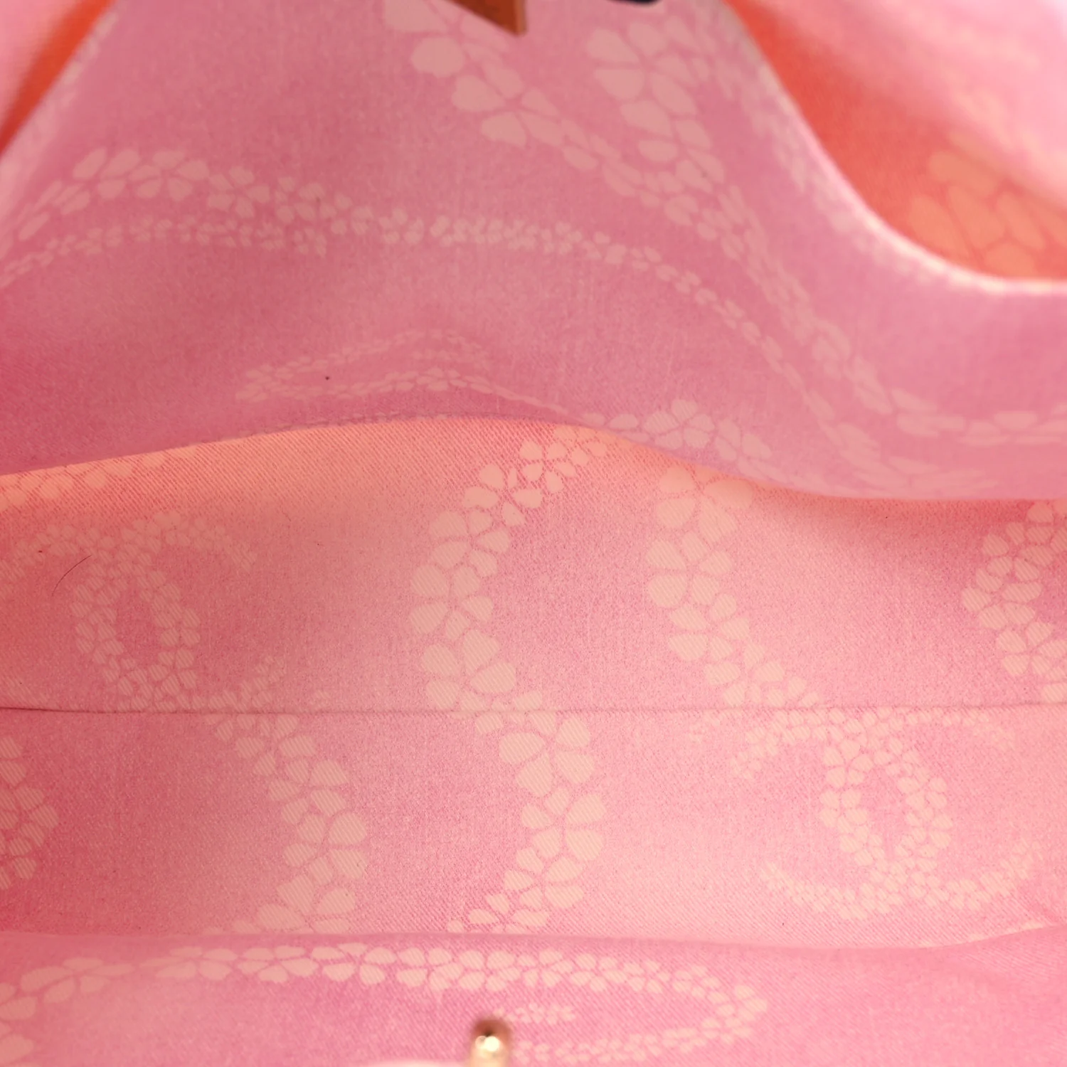 Printed Denim Quilted Coco Beach Shopping Tote Pink White - Image 6