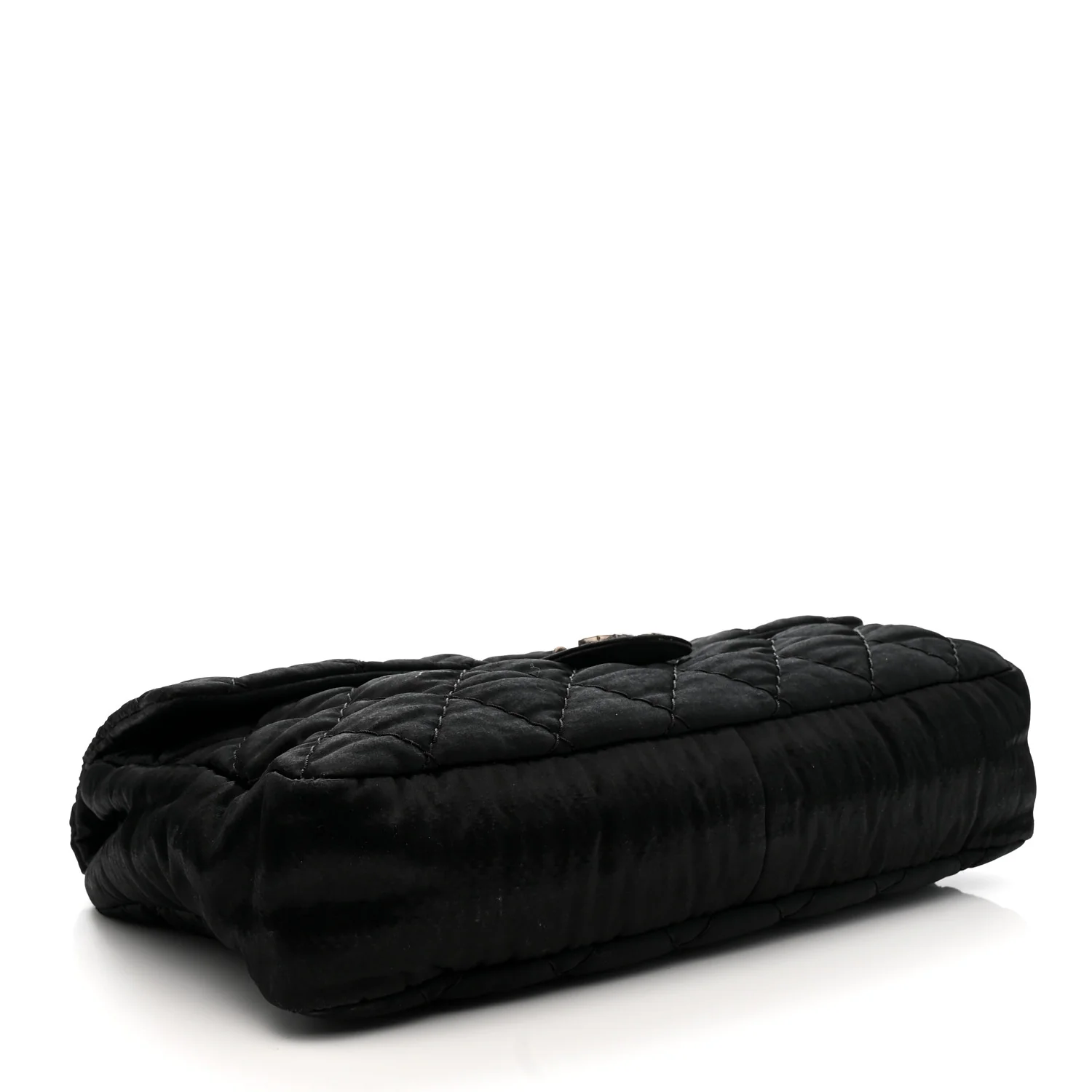 Satin Quilted XL Flap Black - Image 4