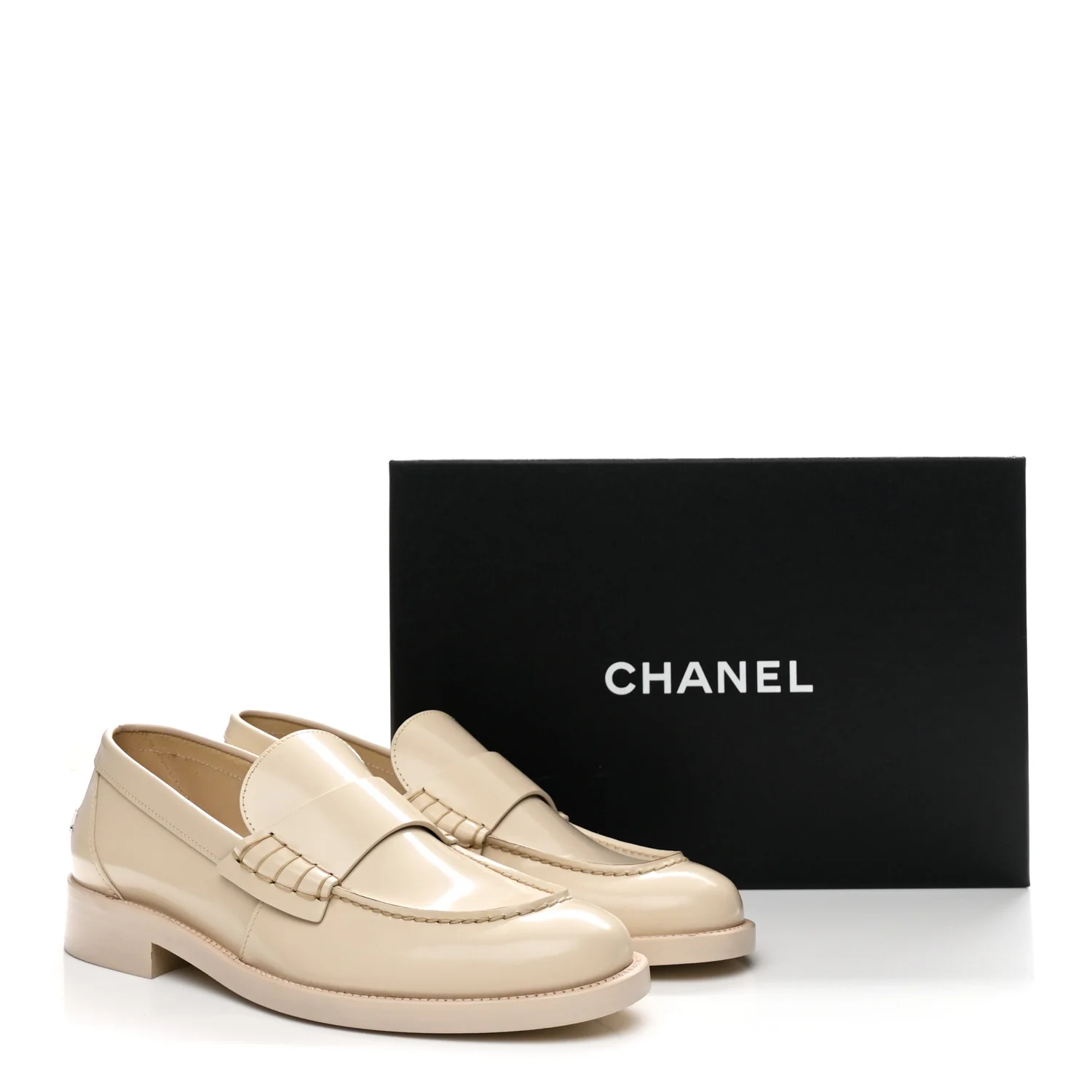 Shiny Calfskin Logo Loafers 39.5 Beige - Image 11