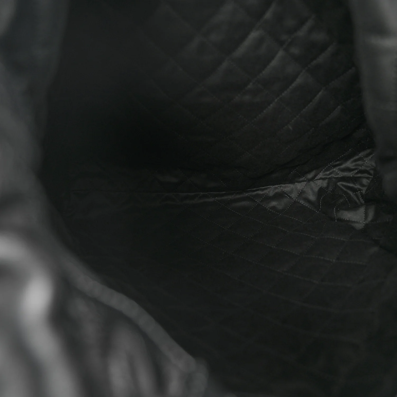 Shiny Calfskin Quilted Chanel 22 Backpack So Black - Image 10