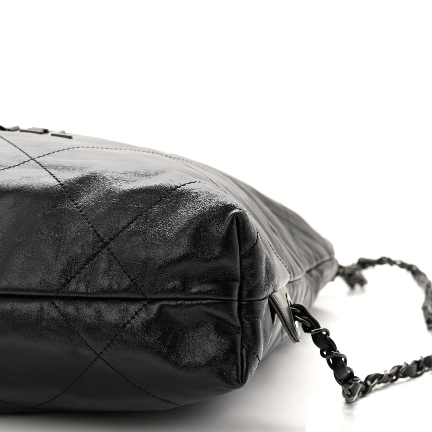 Shiny Calfskin Quilted Chanel 22 Backpack So Black - Image 20