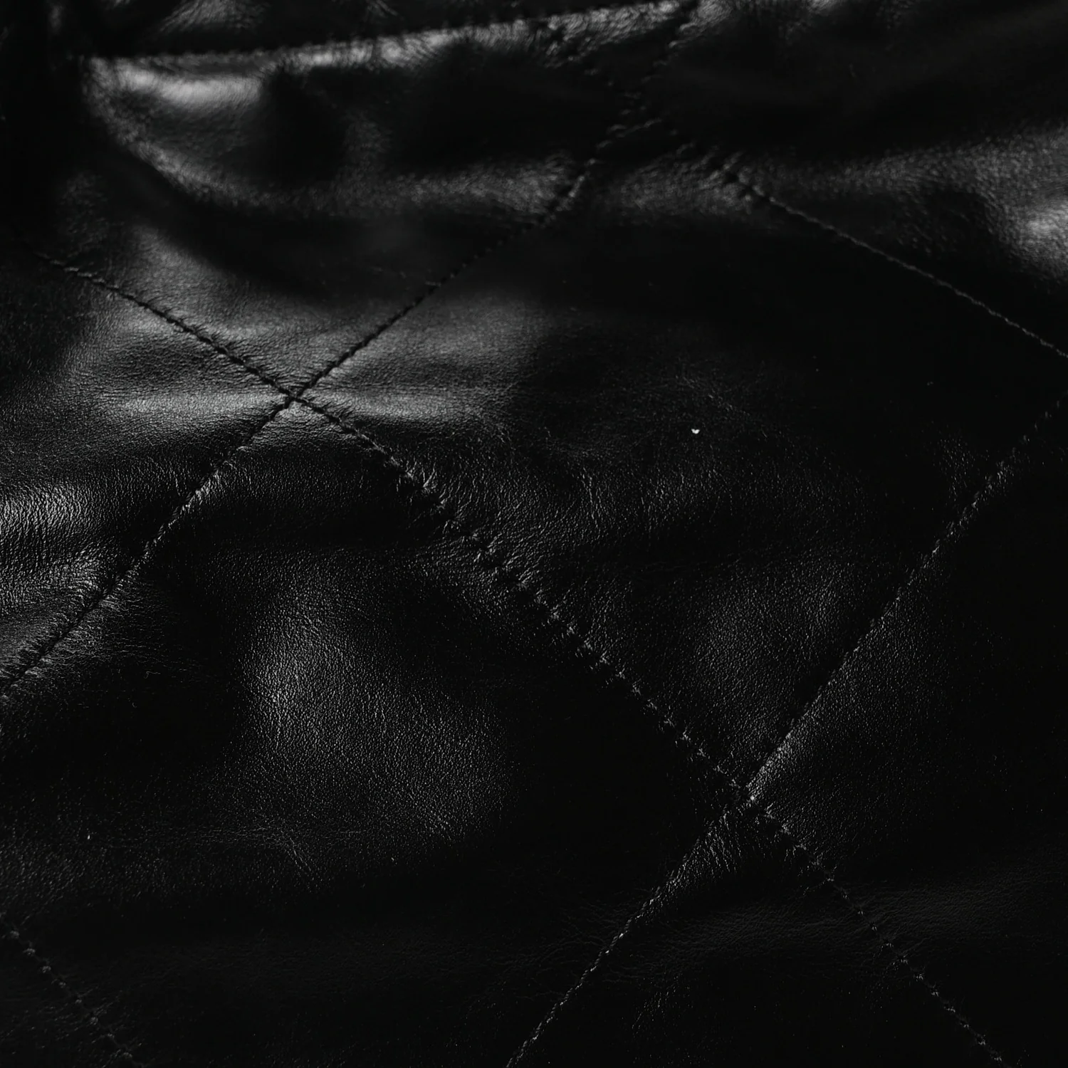 Shiny Calfskin Quilted Chanel 22 Black - Image 9
