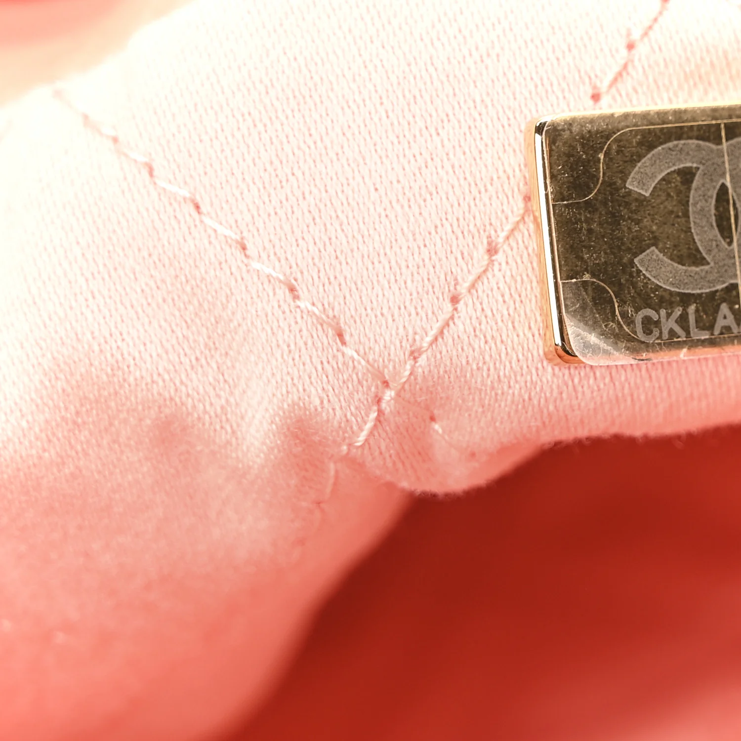 Shiny Calfskin Quilted Chanel 22 Light Orange - Image 8
