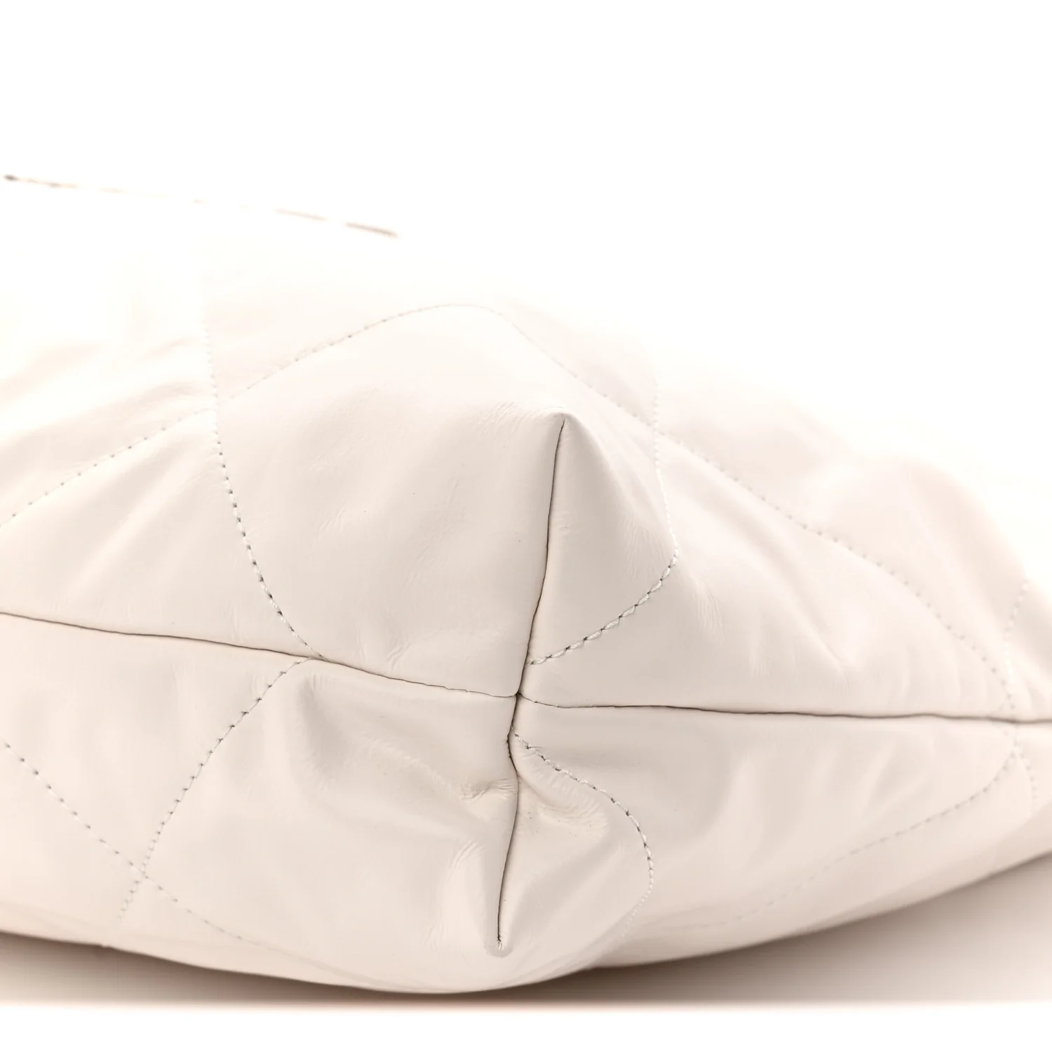 Shiny Calfskin Quilted Chanel 22 White - Image 11