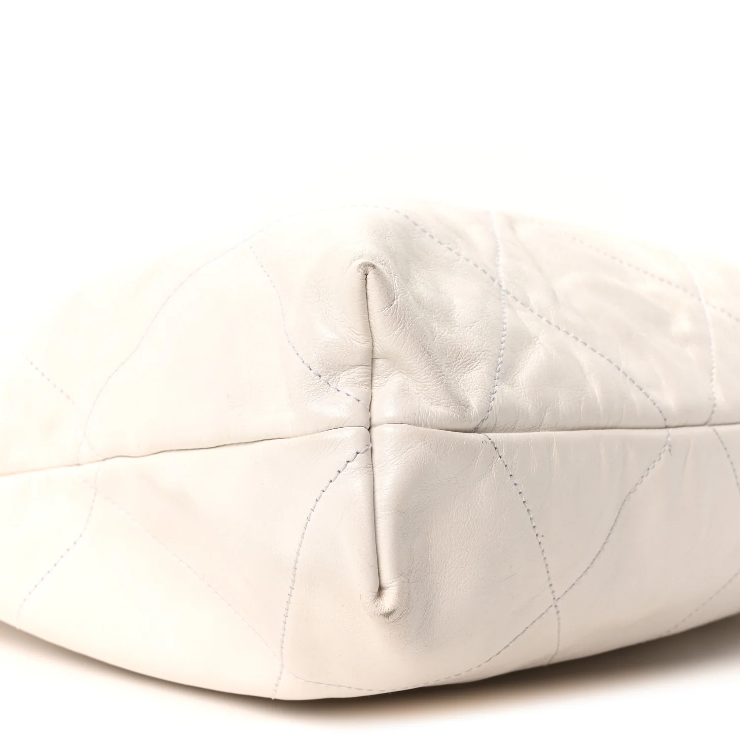 Shiny Calfskin Quilted Chanel 22 White - Image 10