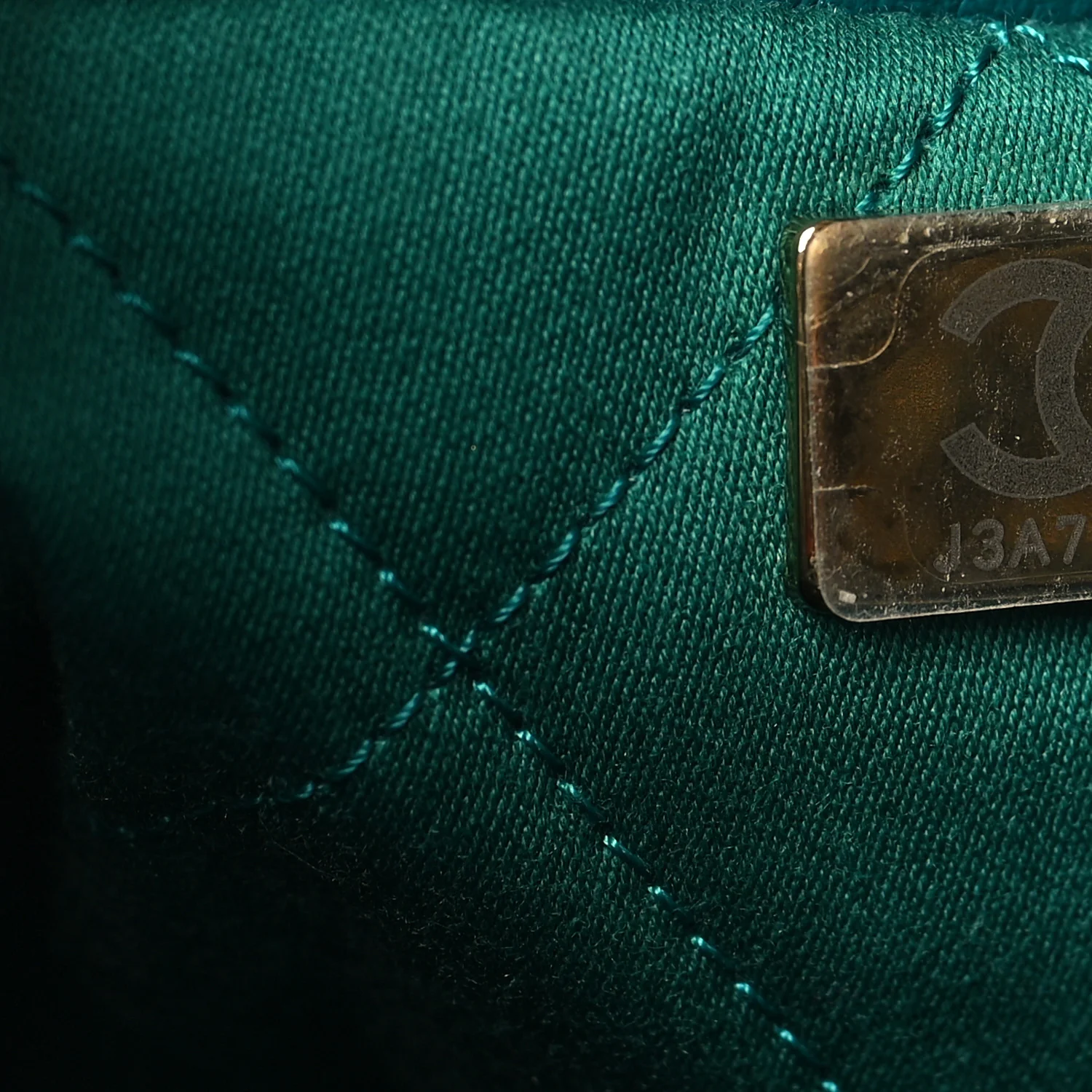 Shiny Calfskin Quilted Mini Chanel 22 Green - Image 7