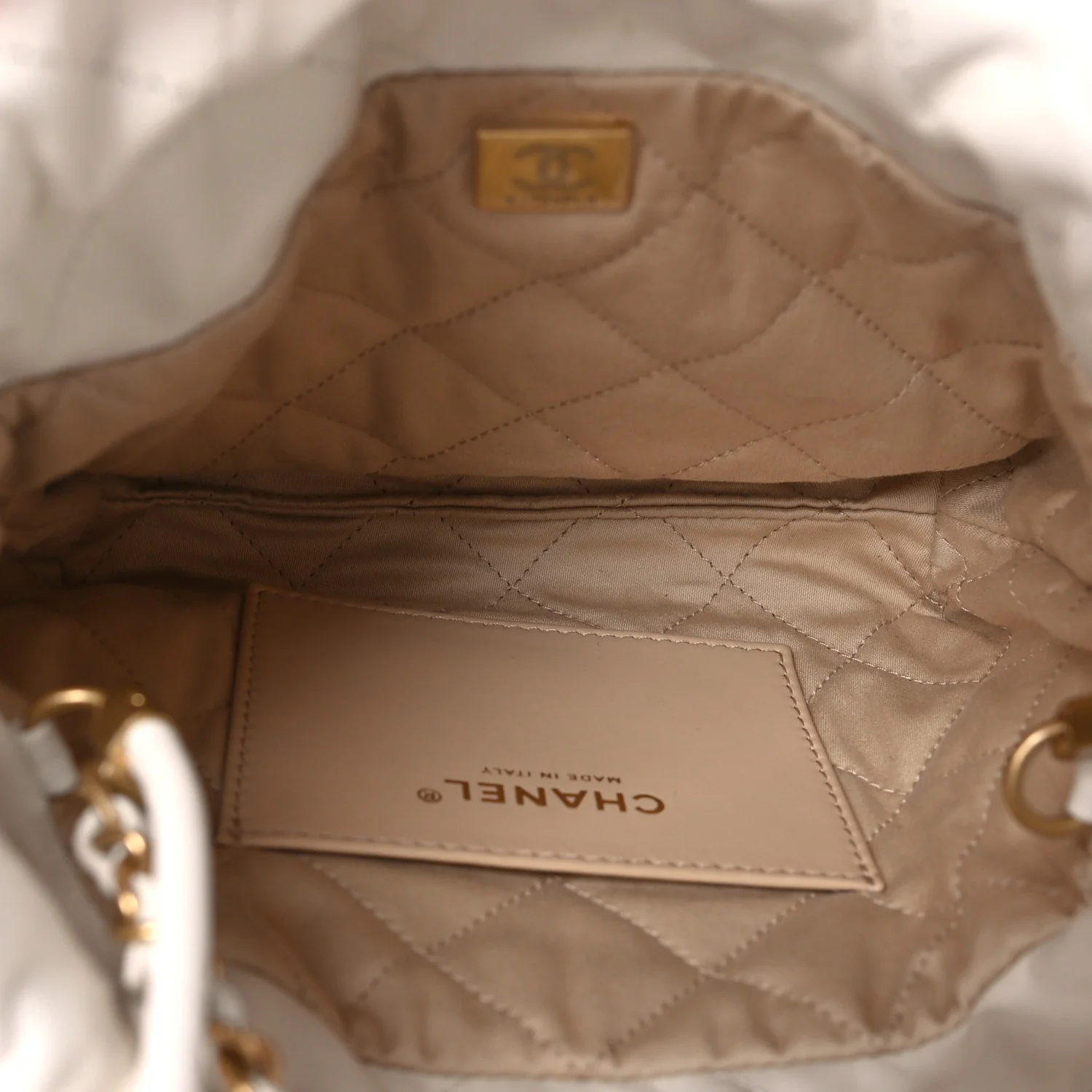 Shiny Calfskin Quilted Mini Chanel 22 White - Image 5