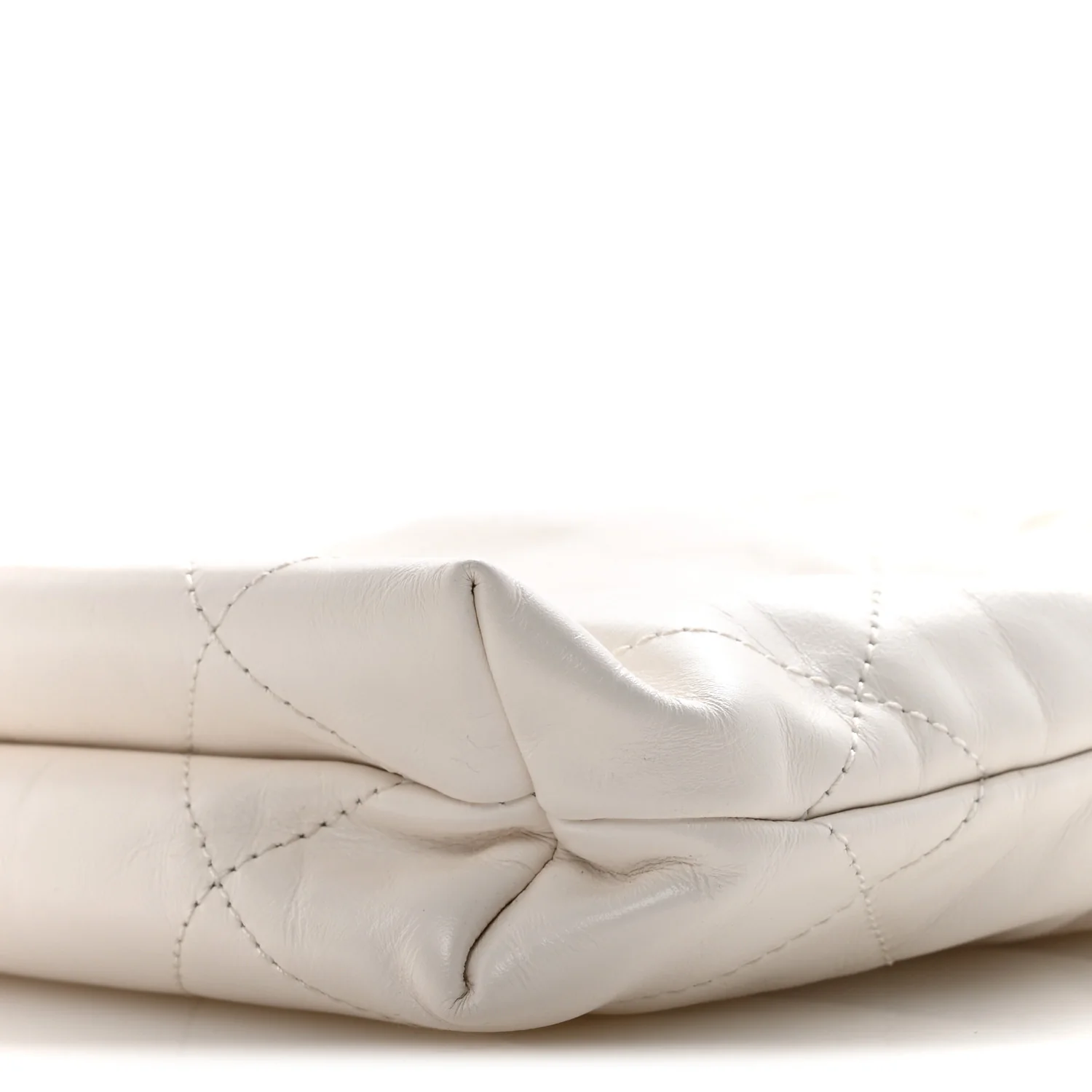 Shiny Calfskin Quilted Mini Chanel 22 White - Image 10