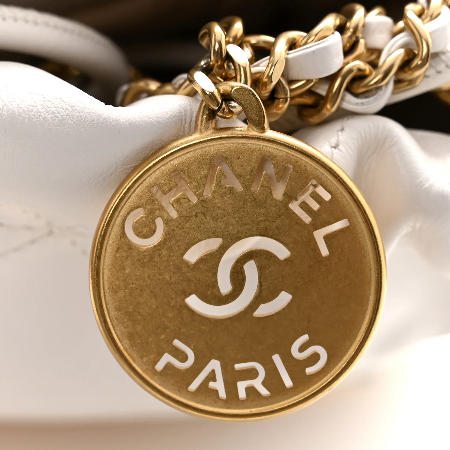 Shiny Calfskin Quilted Mini Chanel 22 White - Image 11