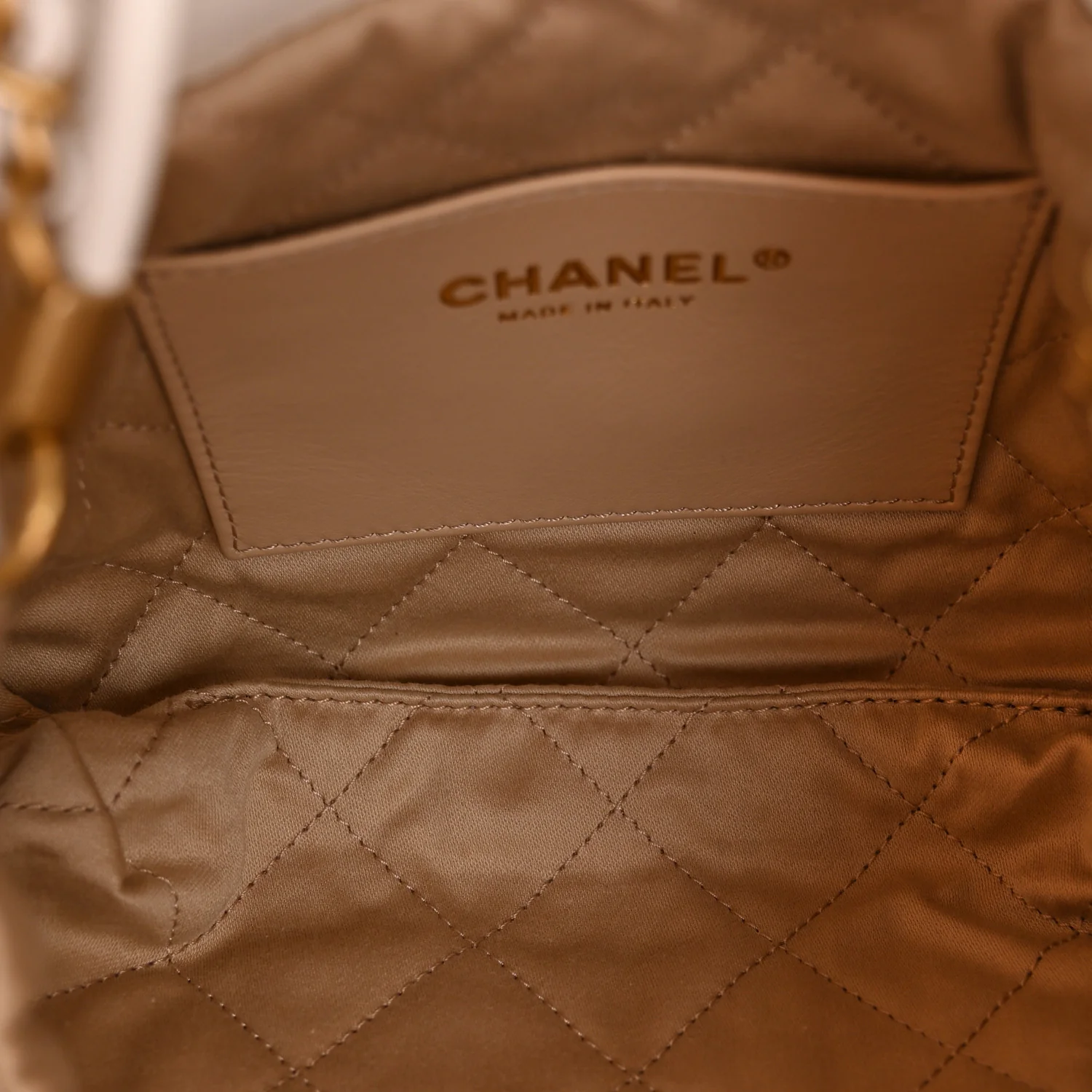 Shiny Calfskin Quilted Mini Chanel 22 White - Image 5