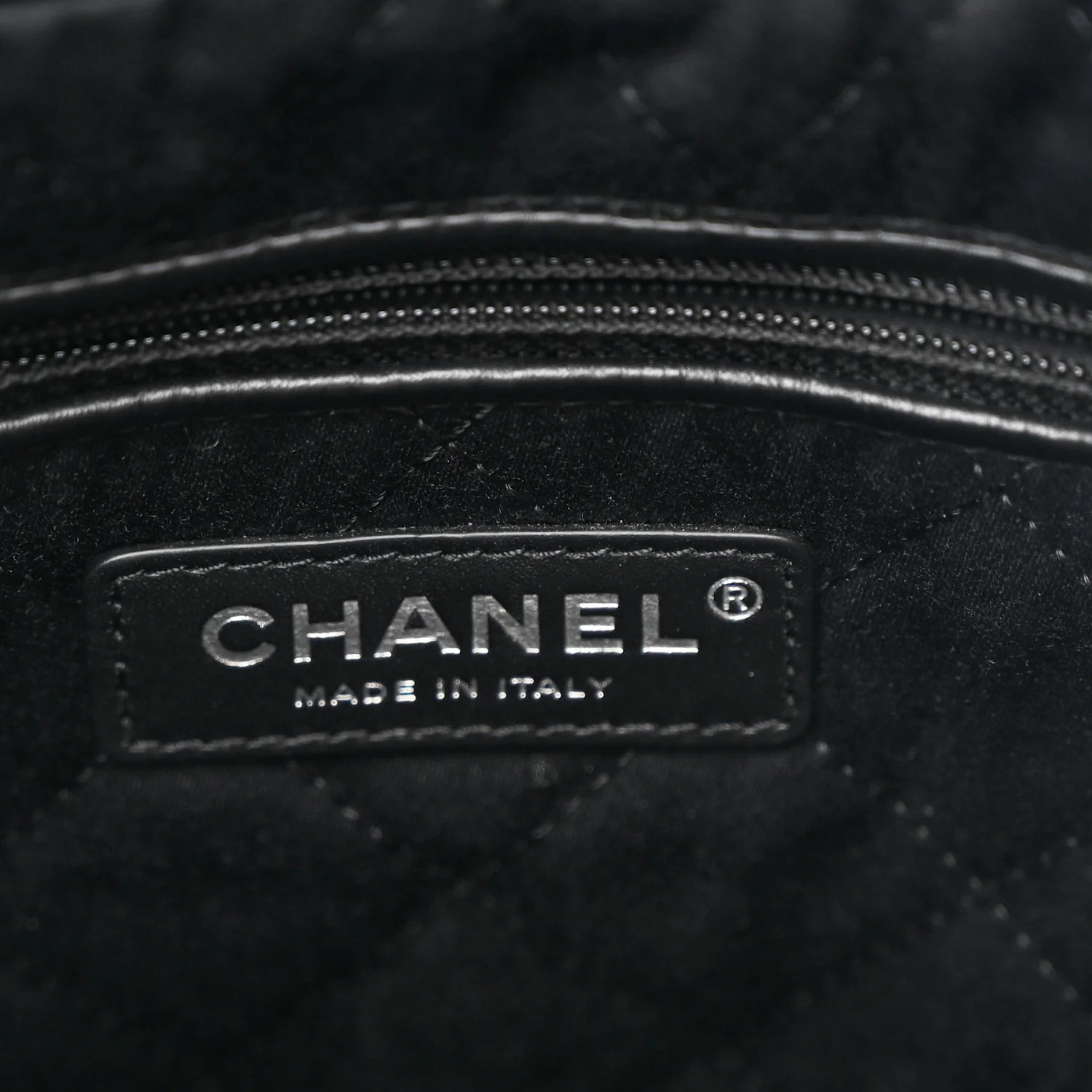 Shiny Calfskin Quilted Small Chanel 22 Black - Image 8
