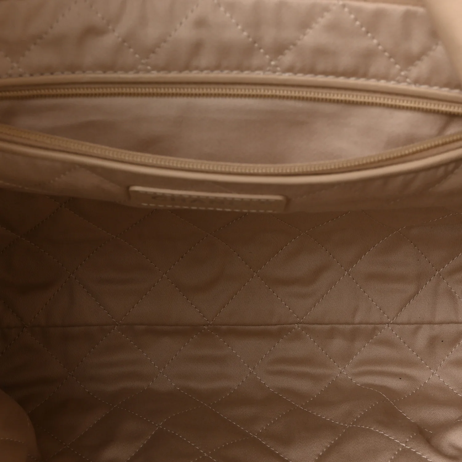 Shiny Calfskin Quilted Small Chanel 22 Ecru - Image 11