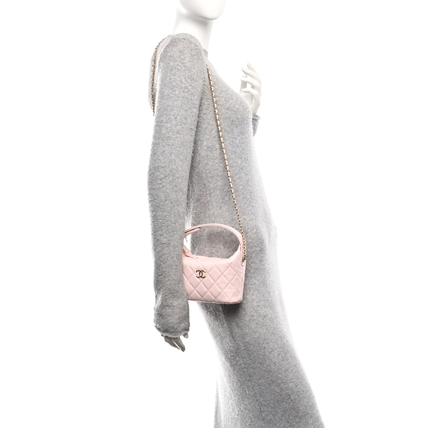 Shiny Caviar Hobo Clutch With Chain Light Pink - Image 2