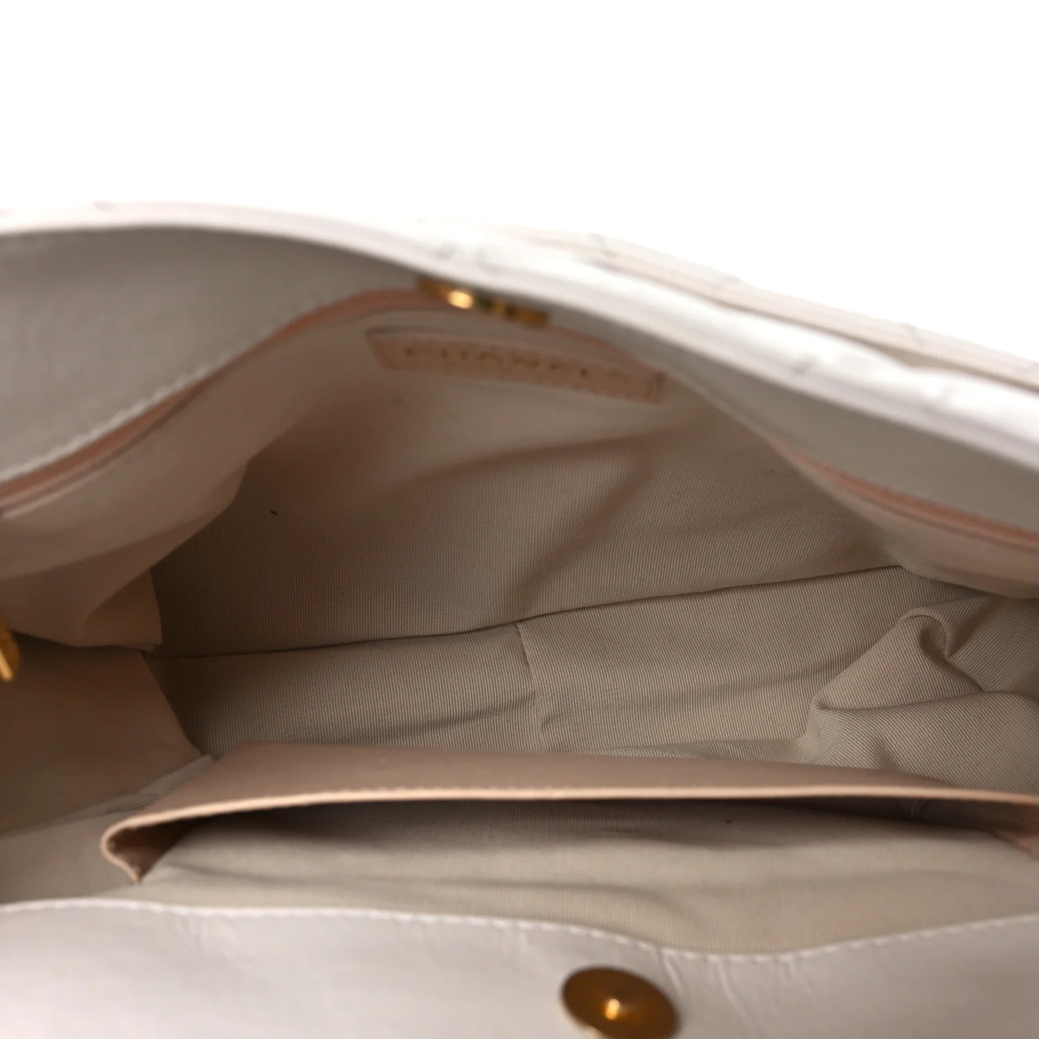 Shiny Crumpled Calfskin Quilted Large Wavy CC Hobo White - Image 5