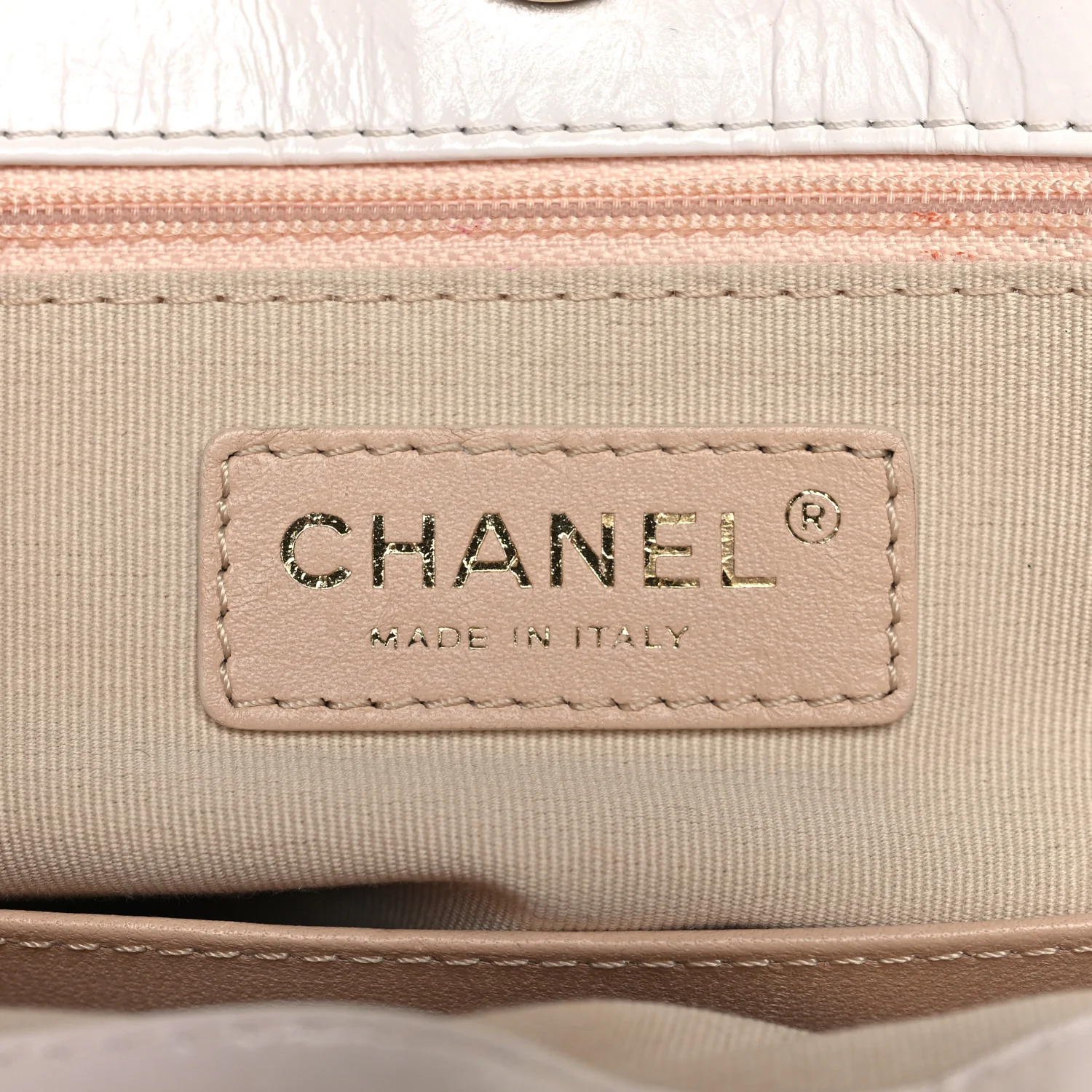 Shiny Crumpled Calfskin Quilted Large Wavy CC Hobo White - Image 6