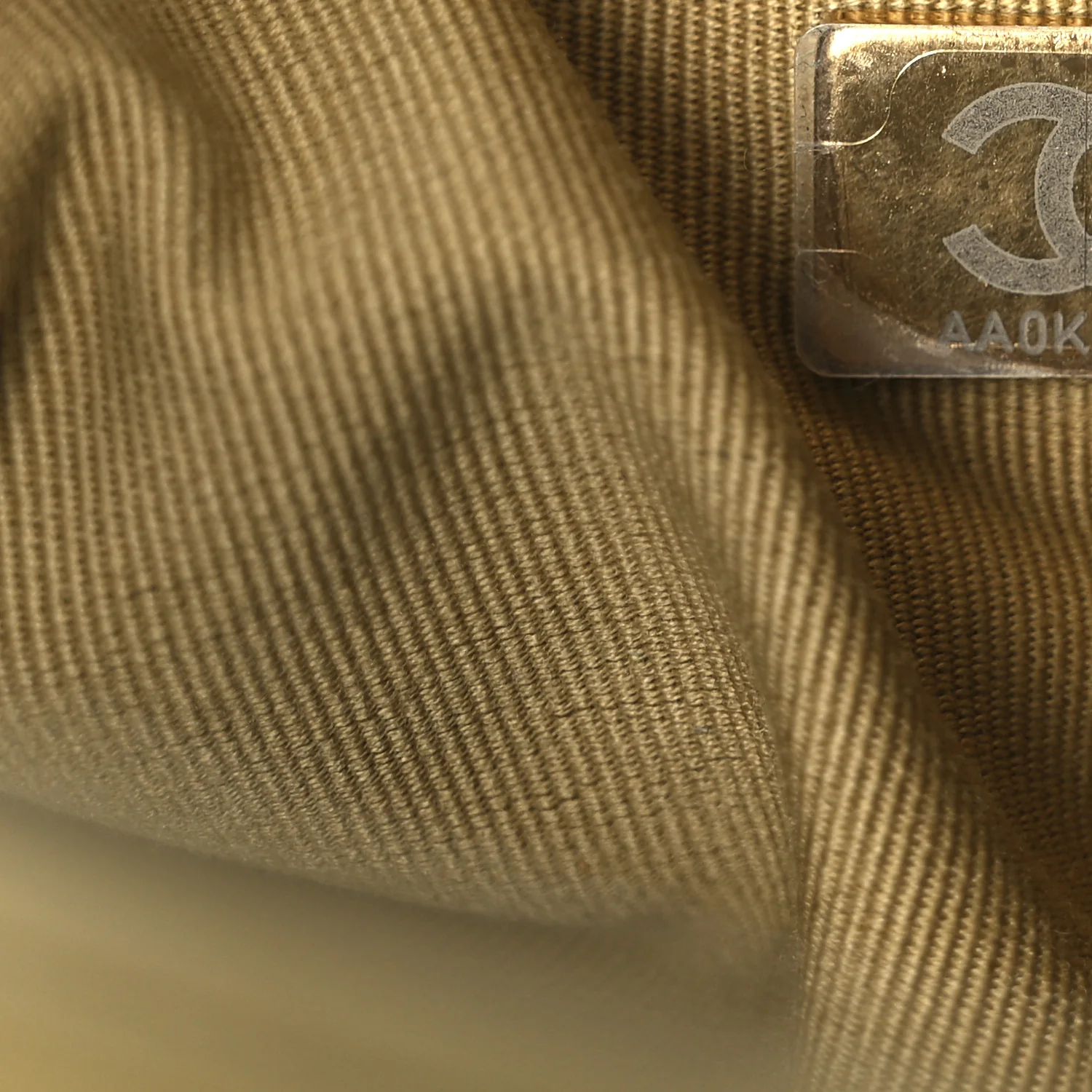 Shiny Crumpled Calfskin Quilted Mini 31 Shopping Bag Khaki - Image 7