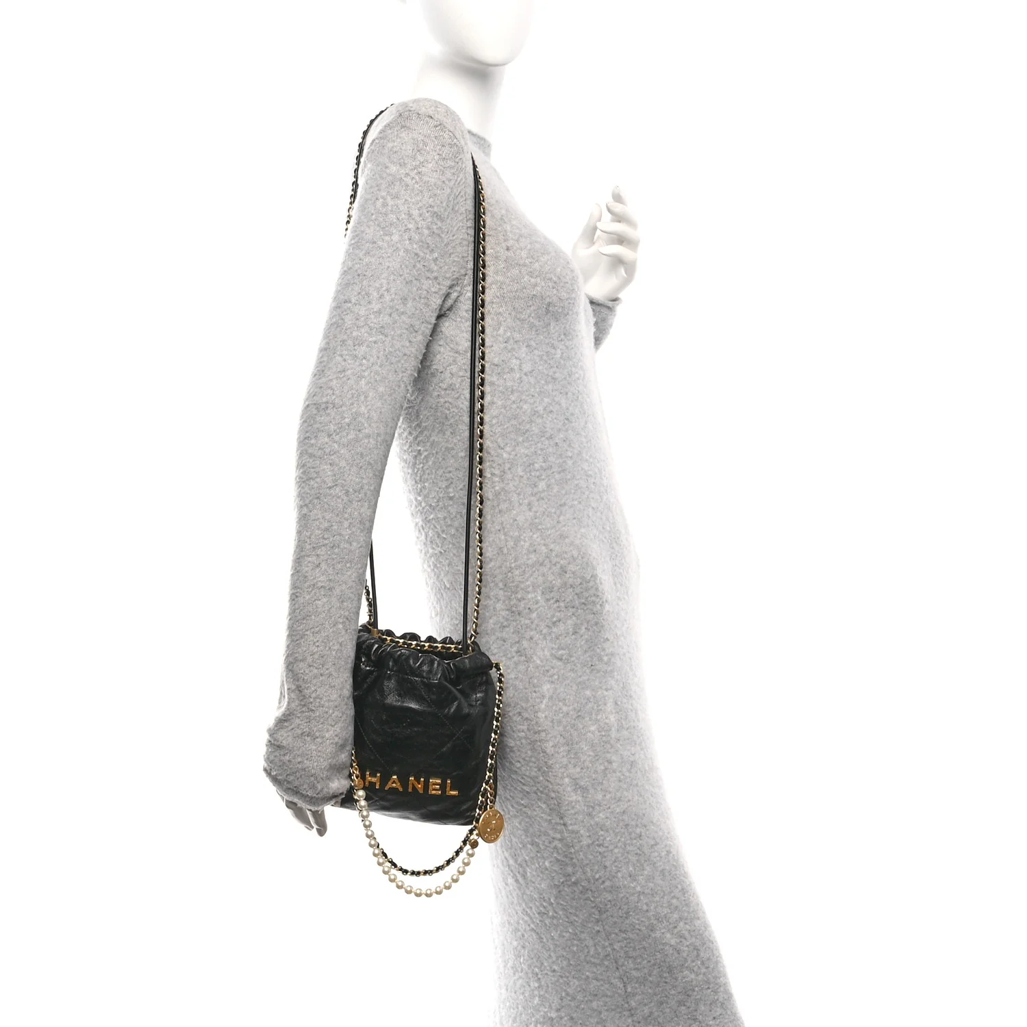 Shiny Crumpled Calfskin Quilted Pearl Mini Chanel 22 Black - Image 2