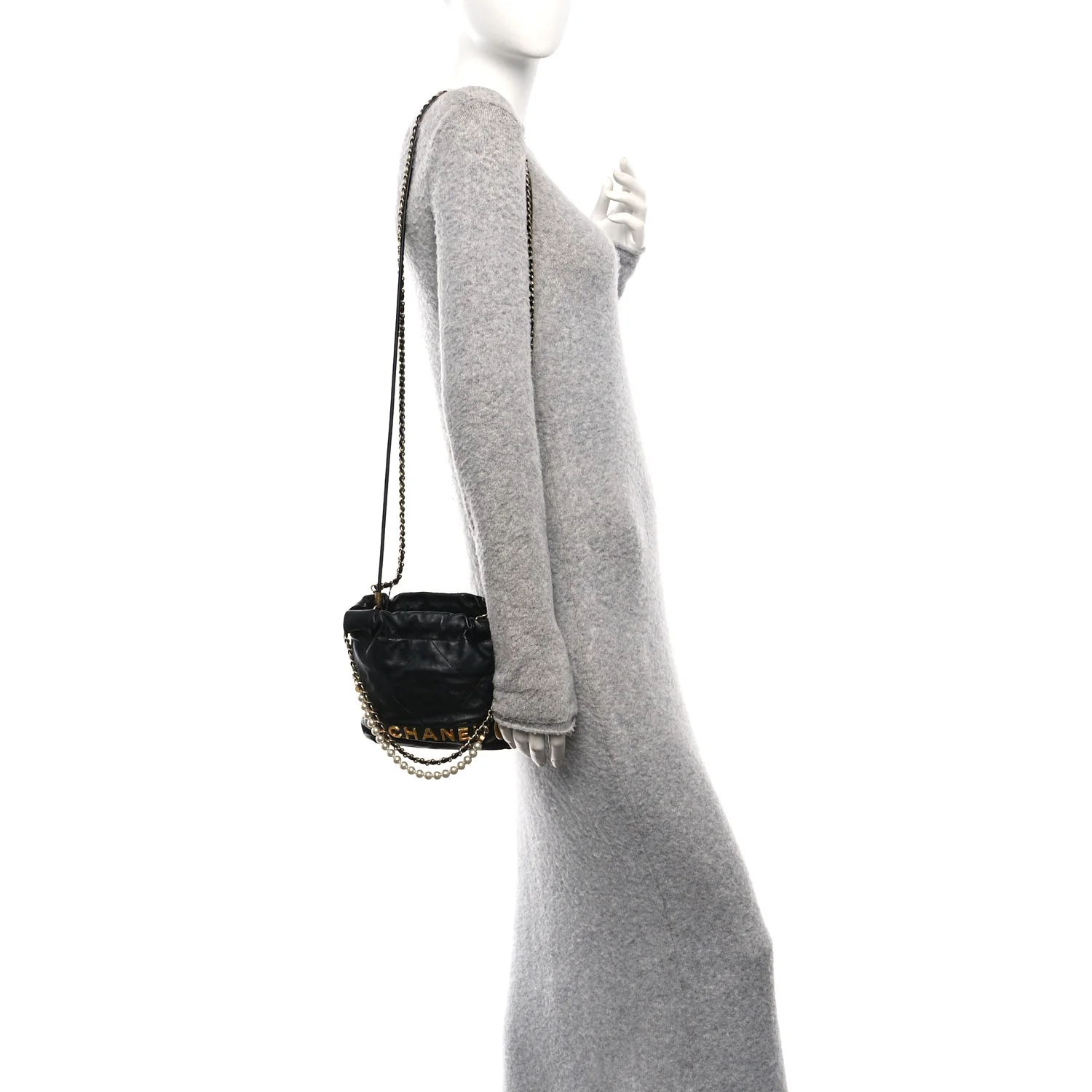 Shiny Crumpled Calfskin Quilted Pearl Mini Chanel 22 Black - Image 2