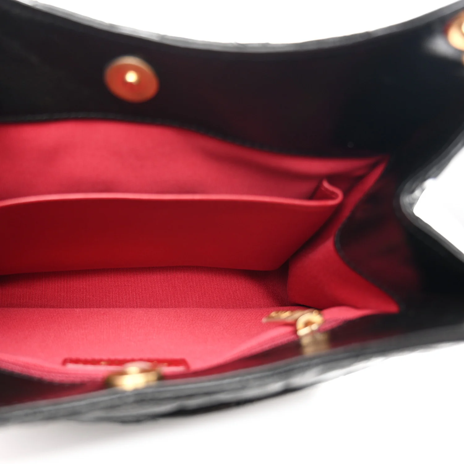 Shiny Crumpled Calfskin Quilted Wavy CC Hobo Black - Image 5