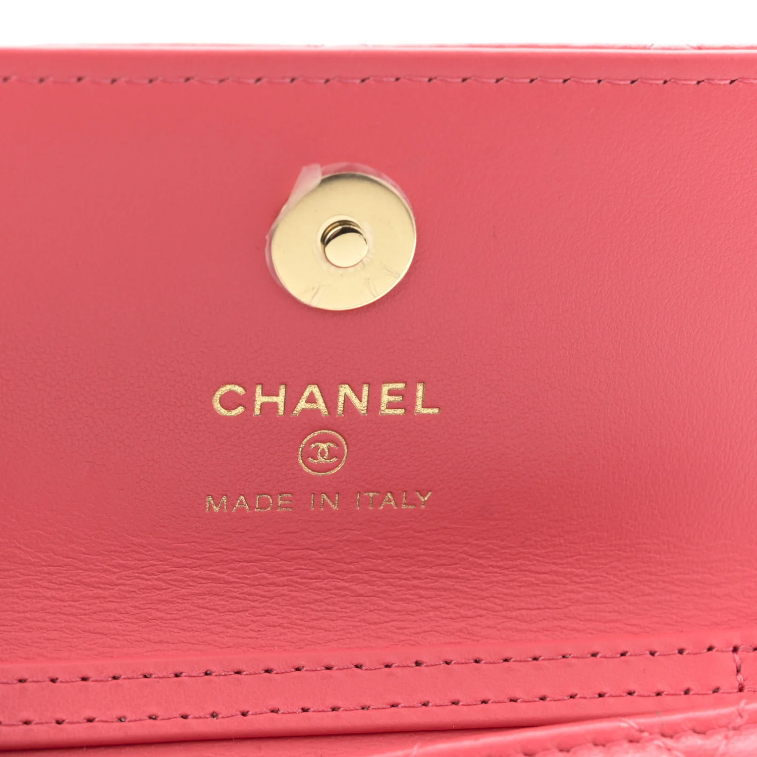 Shiny Lambskin Quilted Card Holder On Chain Pink - Image 6