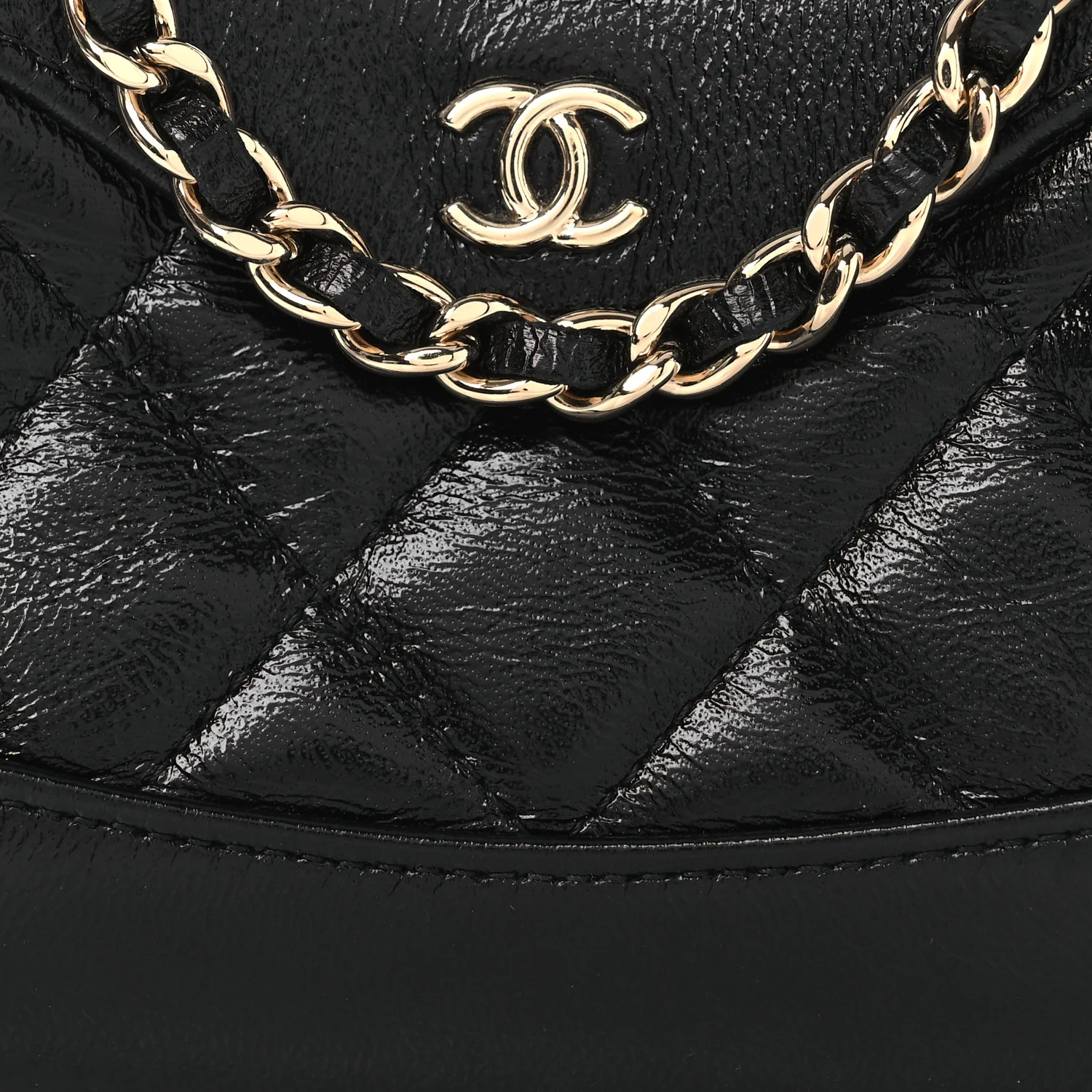 Shiny Lambskin Quilted Micro 31 Clutch With Chain Black - Image 8